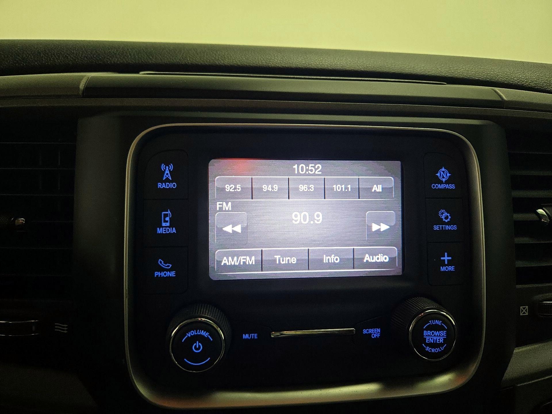 Thumbnail: 2022 RAM 1500 Classic - 15