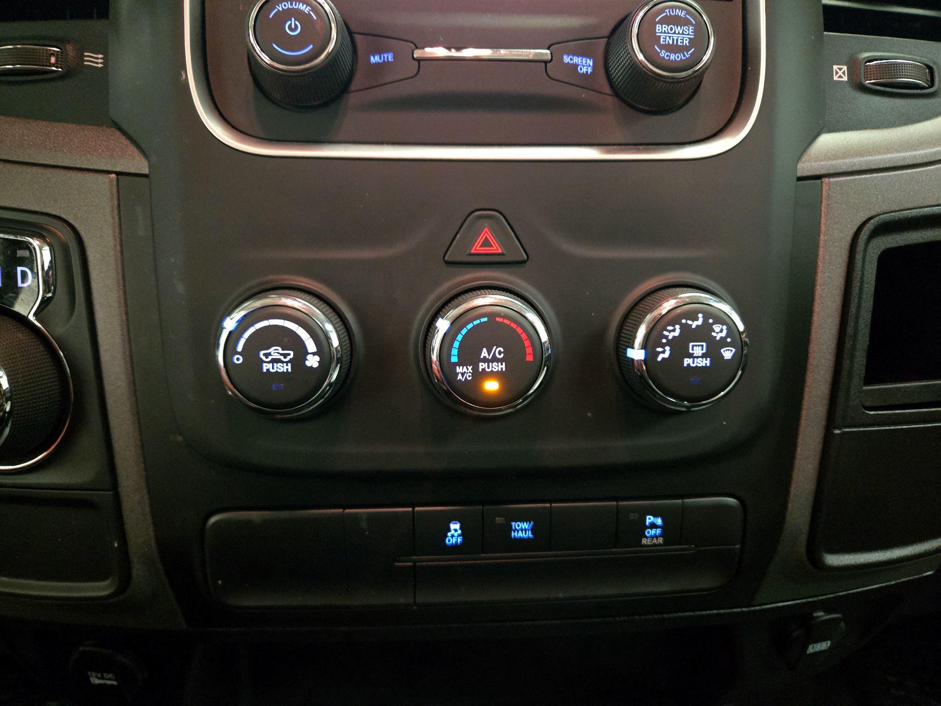Thumbnail: 2022 RAM 1500 Classic - 16
