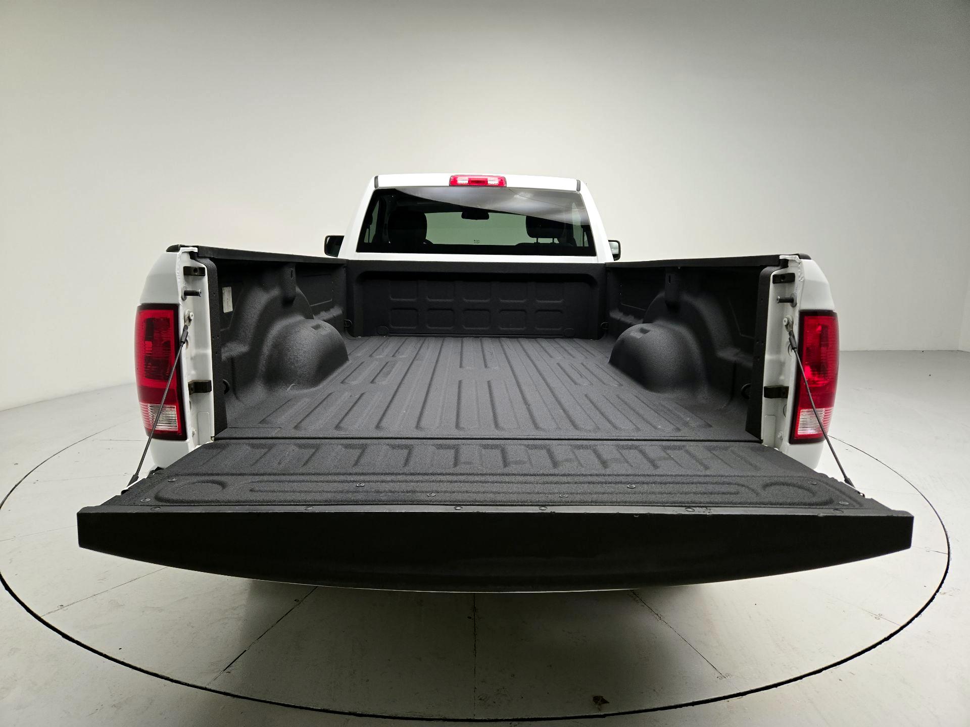 Thumbnail: 2022 RAM 1500 Classic - 19