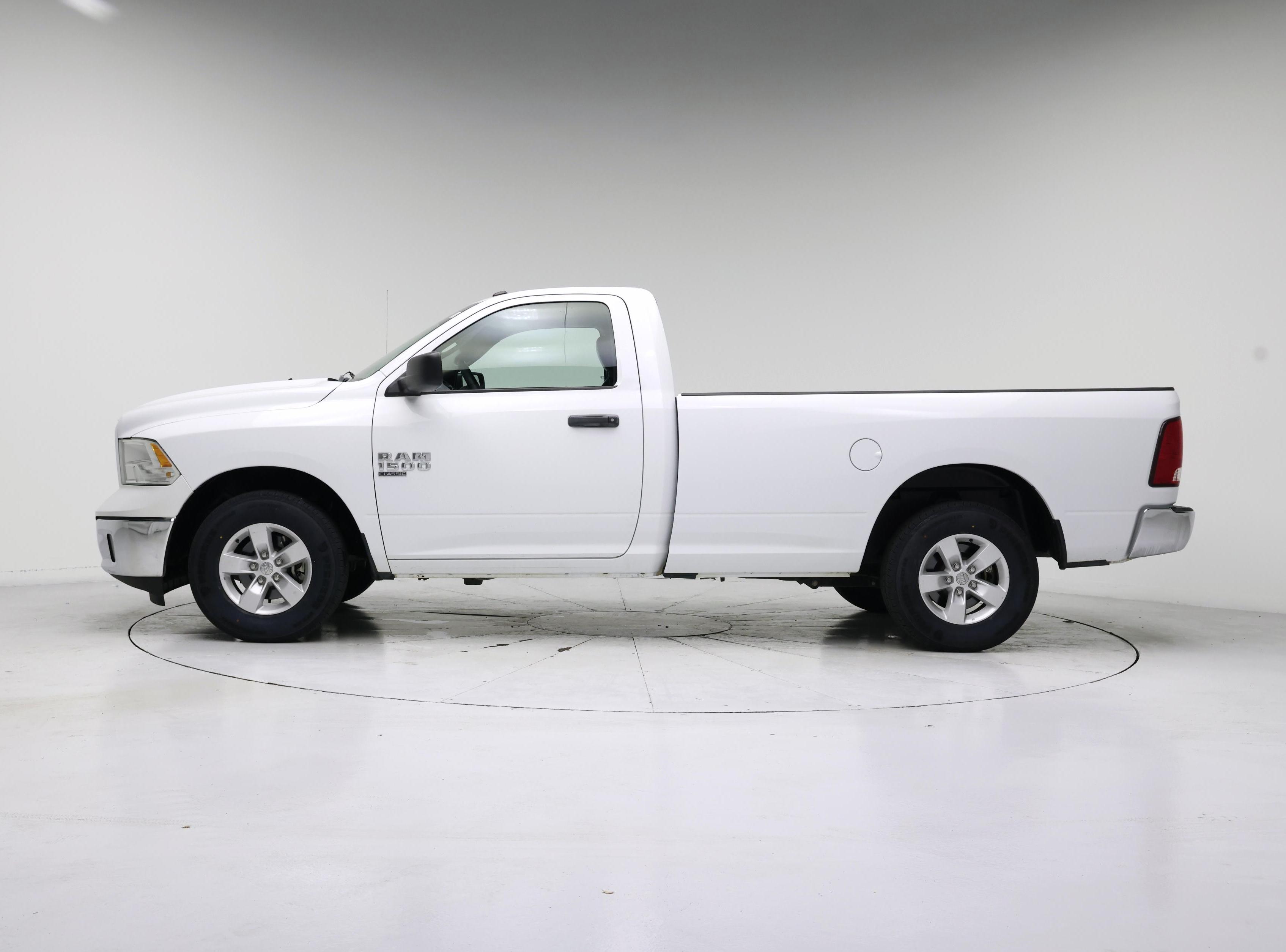 Thumbnail: 2022 RAM 1500 Classic - 3