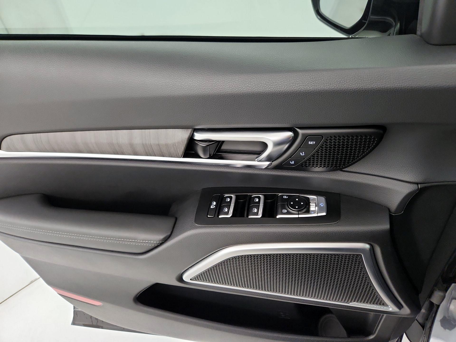 Thumbnail: 2024 Kia Telluride - 12