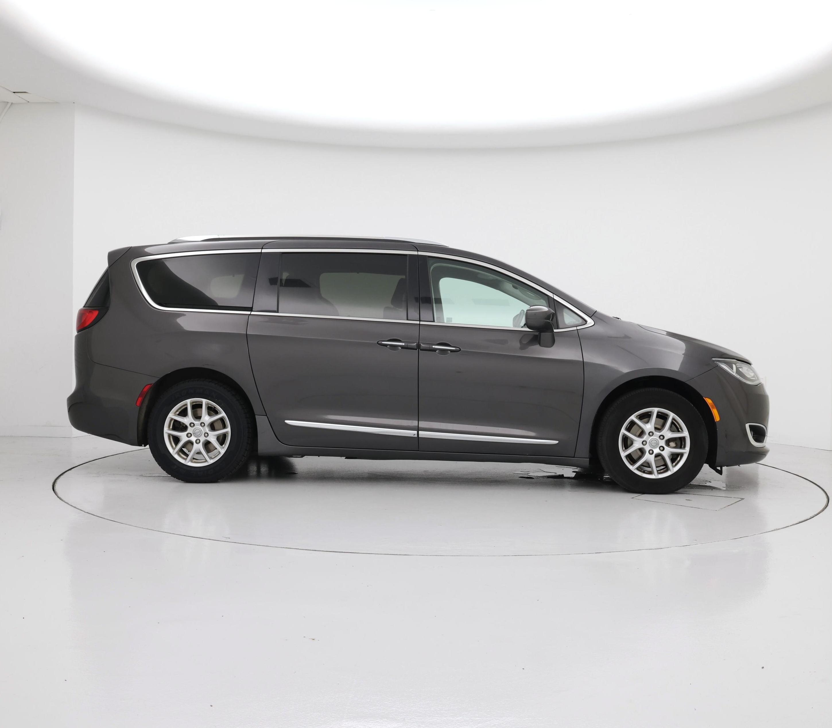 Thumbnail: 2020 Chrysler Pacifica - 7