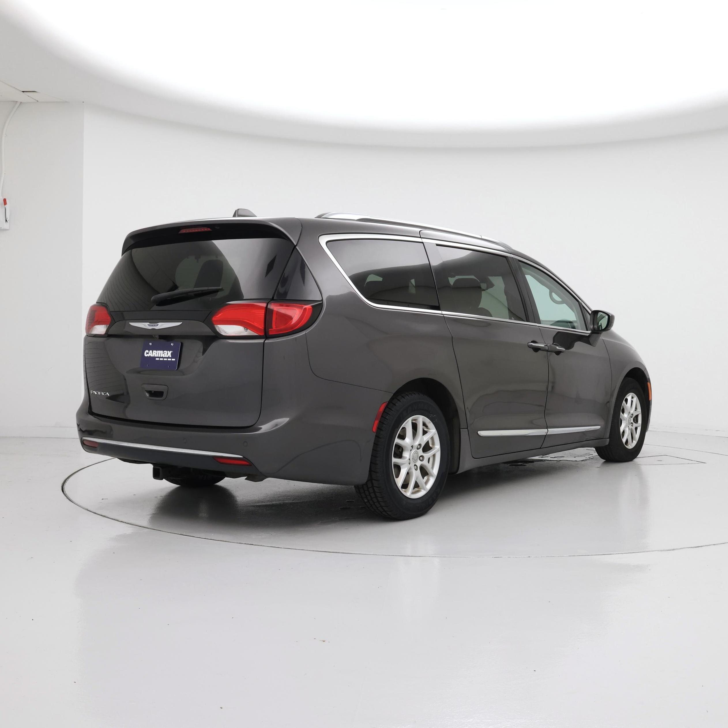 Thumbnail: 2020 Chrysler Pacifica - 8