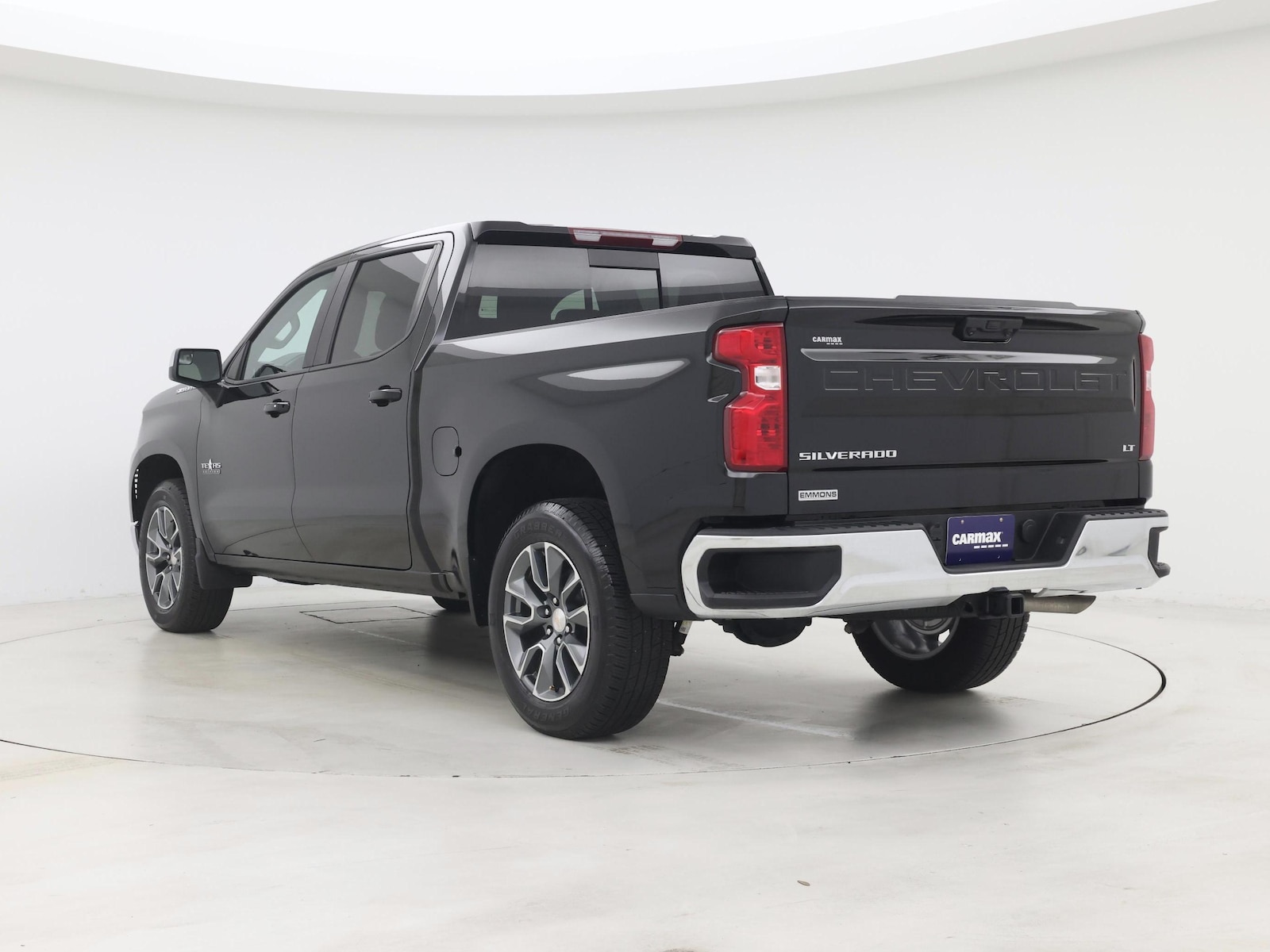 2025 Chevrolet Silverado 1500 LT - Photo 3