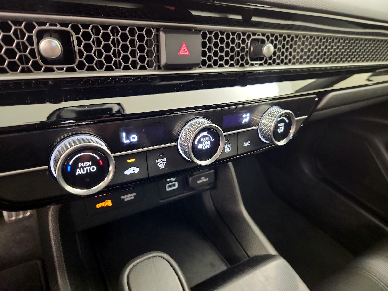 2023 Honda Civic Sport - Photo 17