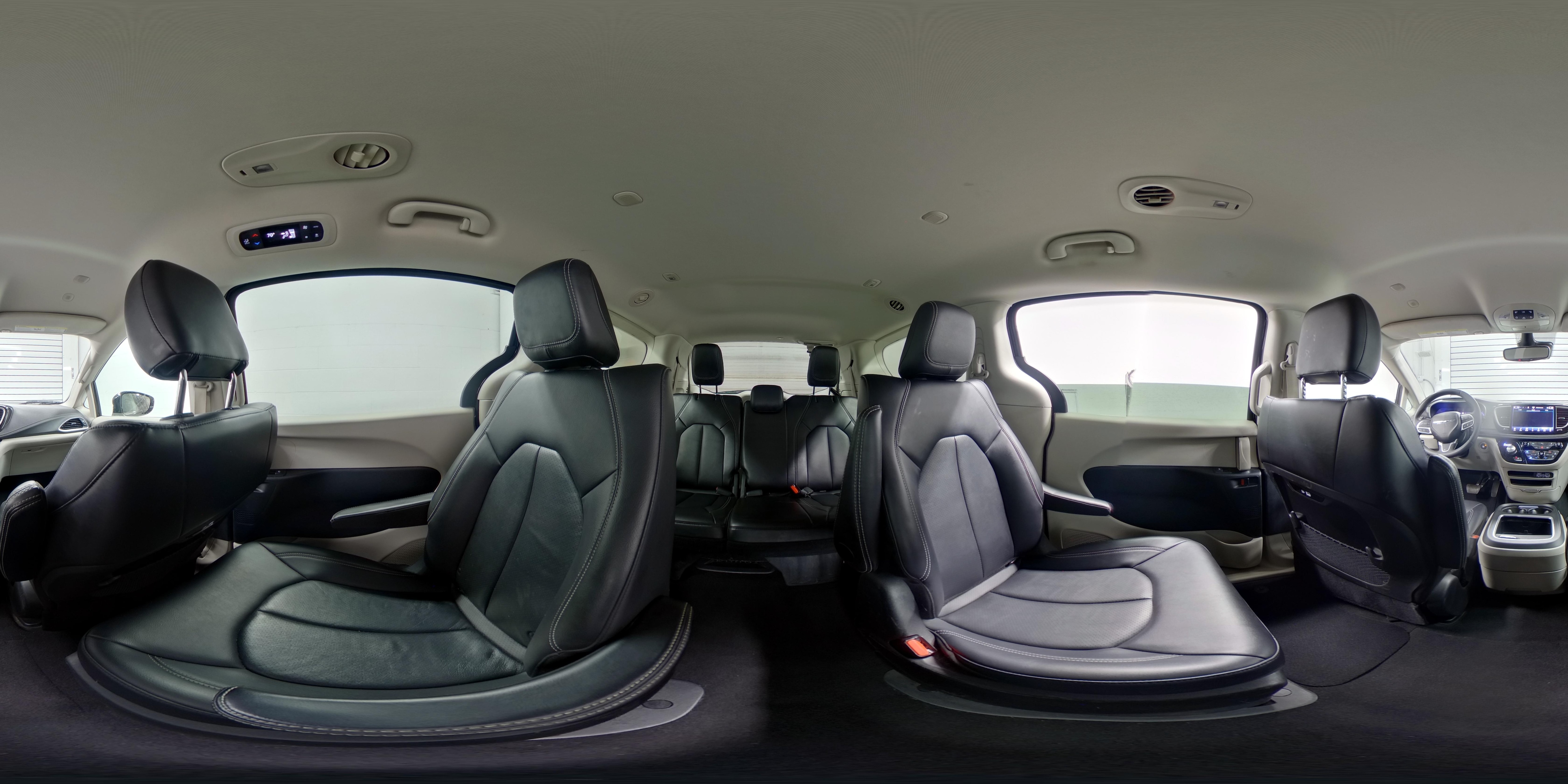 2024 Chrysler Pacifica PHEV Select - Photo 28