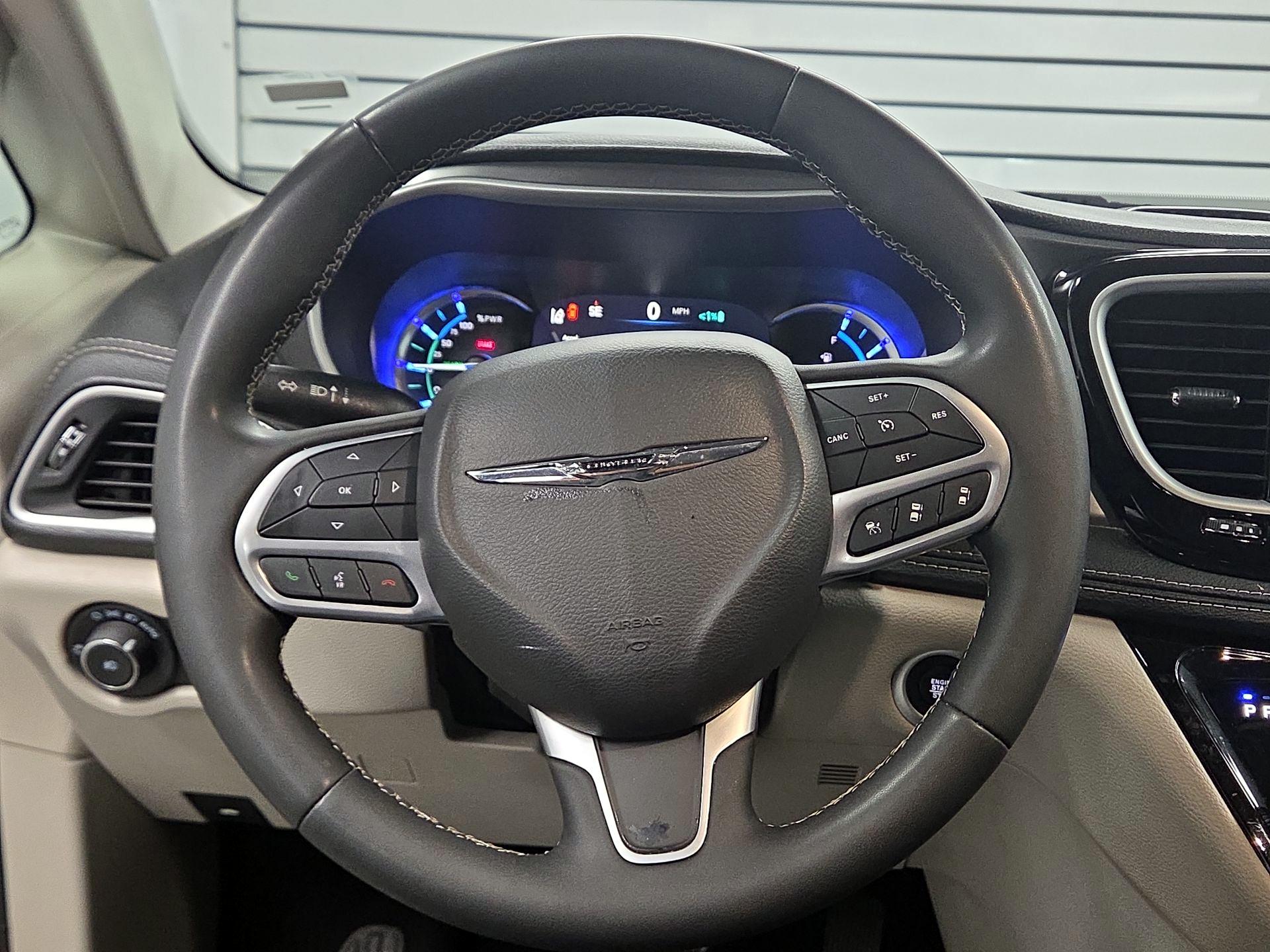 Thumbnail: 2024 Chrysler Pacifica - 10