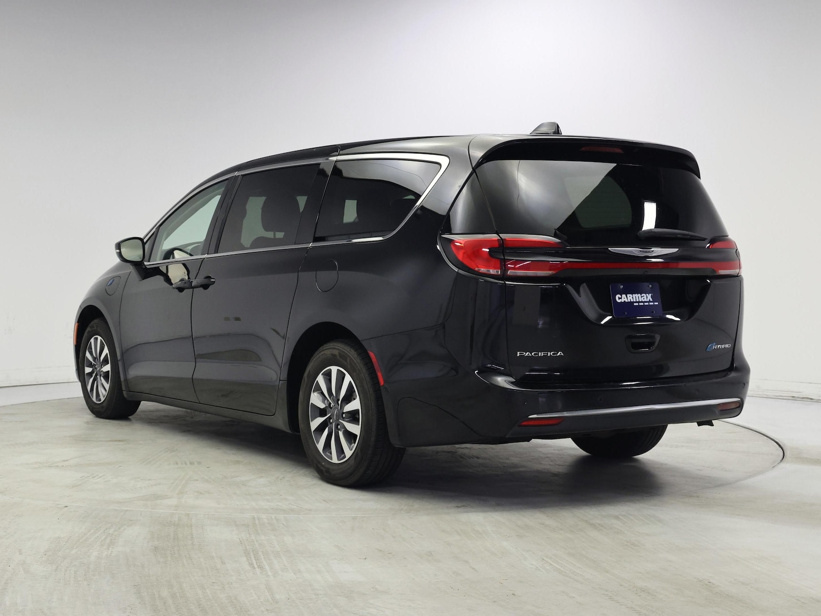 2024 Chrysler Pacifica PHEV Select - Photo 3