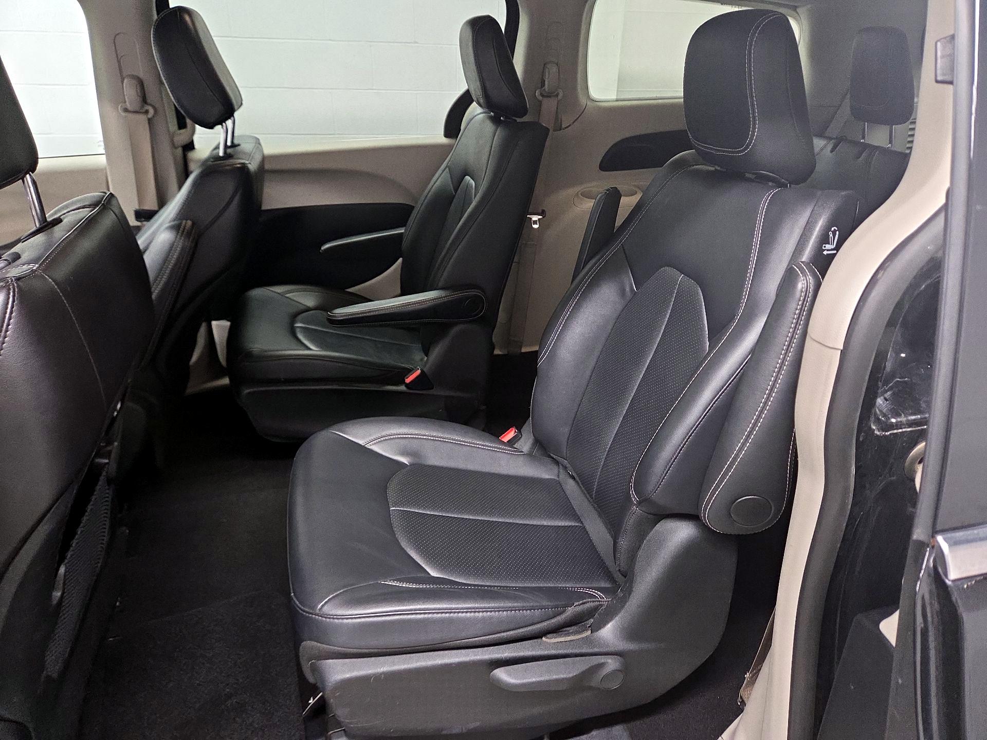 Thumbnail: 2024 Chrysler Pacifica - 20