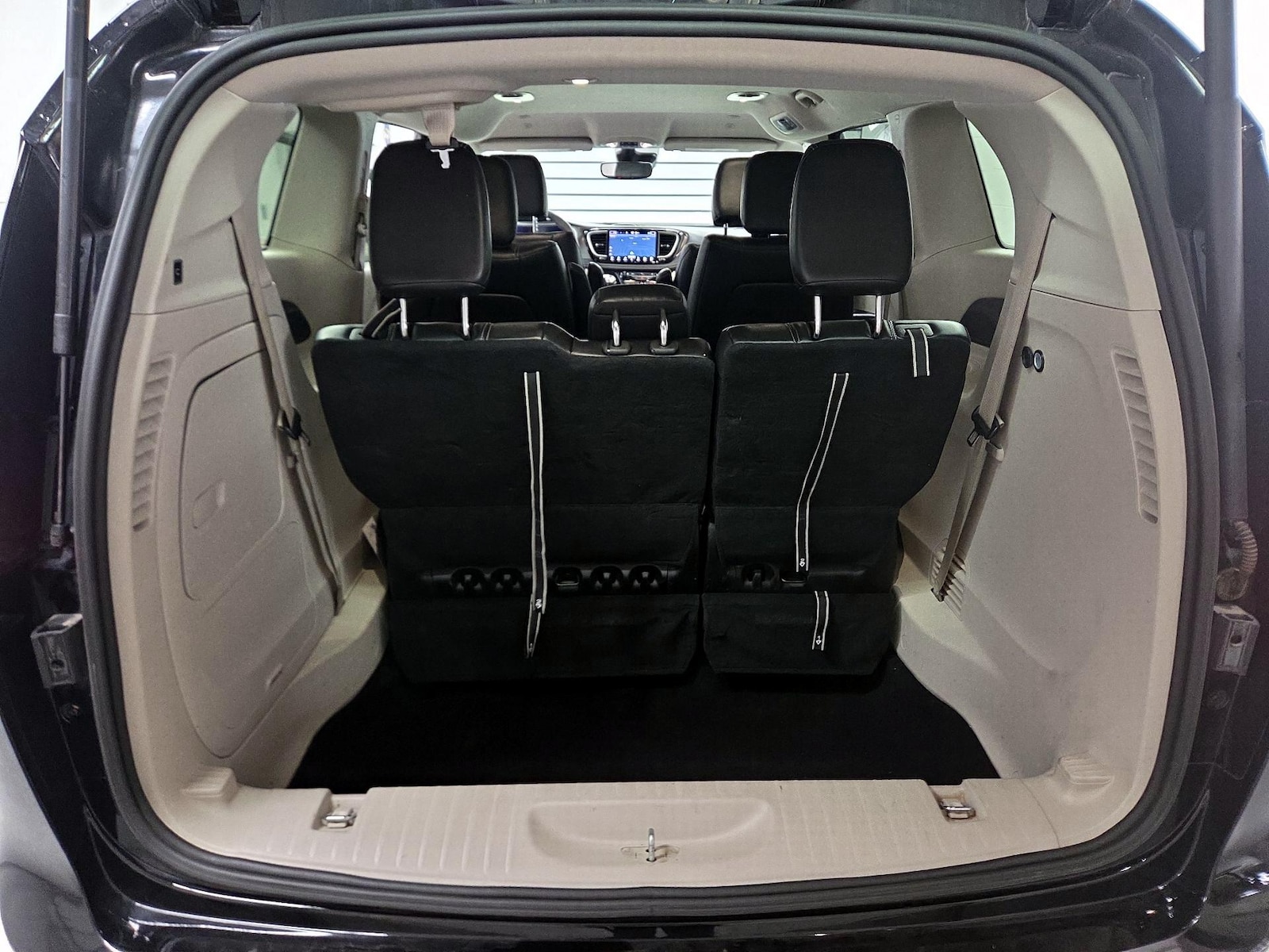 2024 Chrysler Pacifica PHEV Select - Photo 23