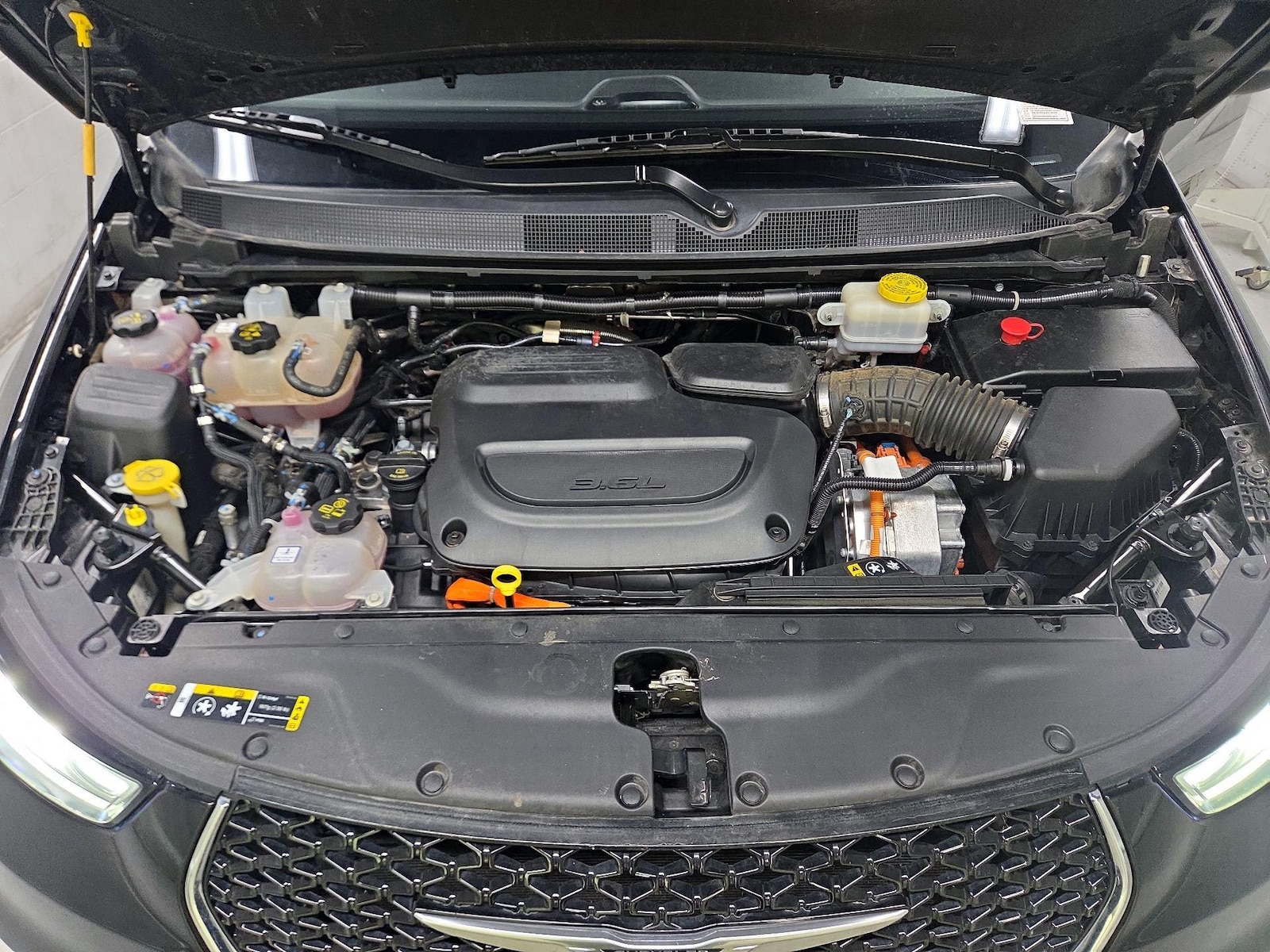 2024 Chrysler Pacifica PHEV Select - Photo 25