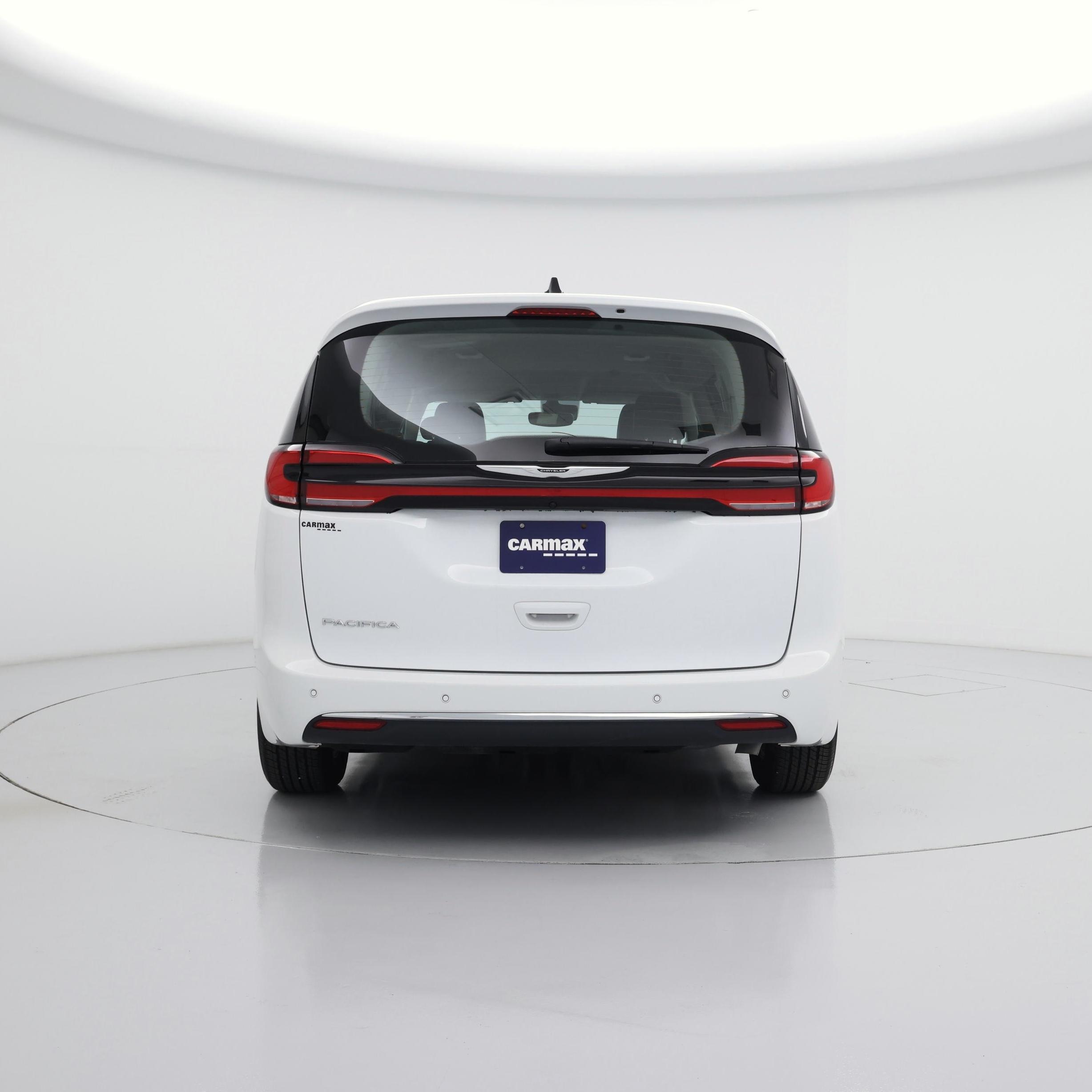 Thumbnail: 2023 Chrysler Pacifica - 6