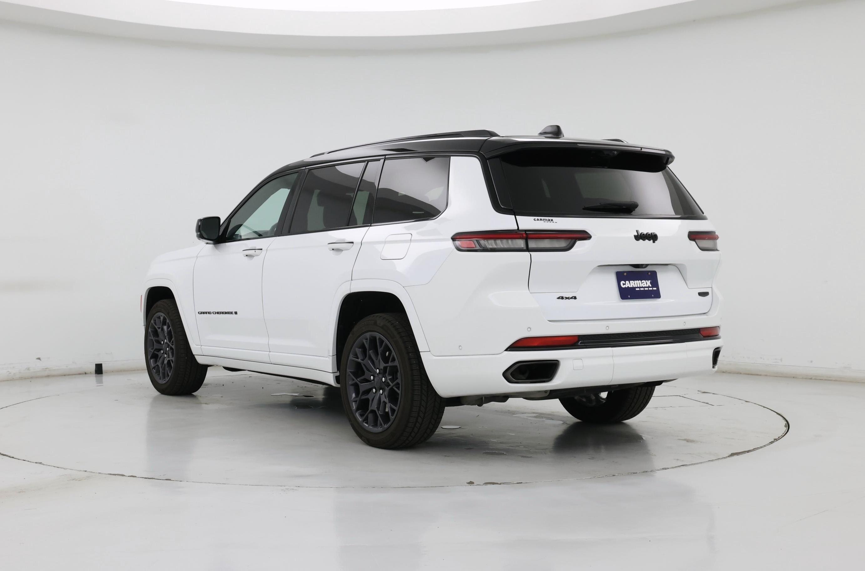 Thumbnail: 2023 Jeep Grand Cherokee L - 2