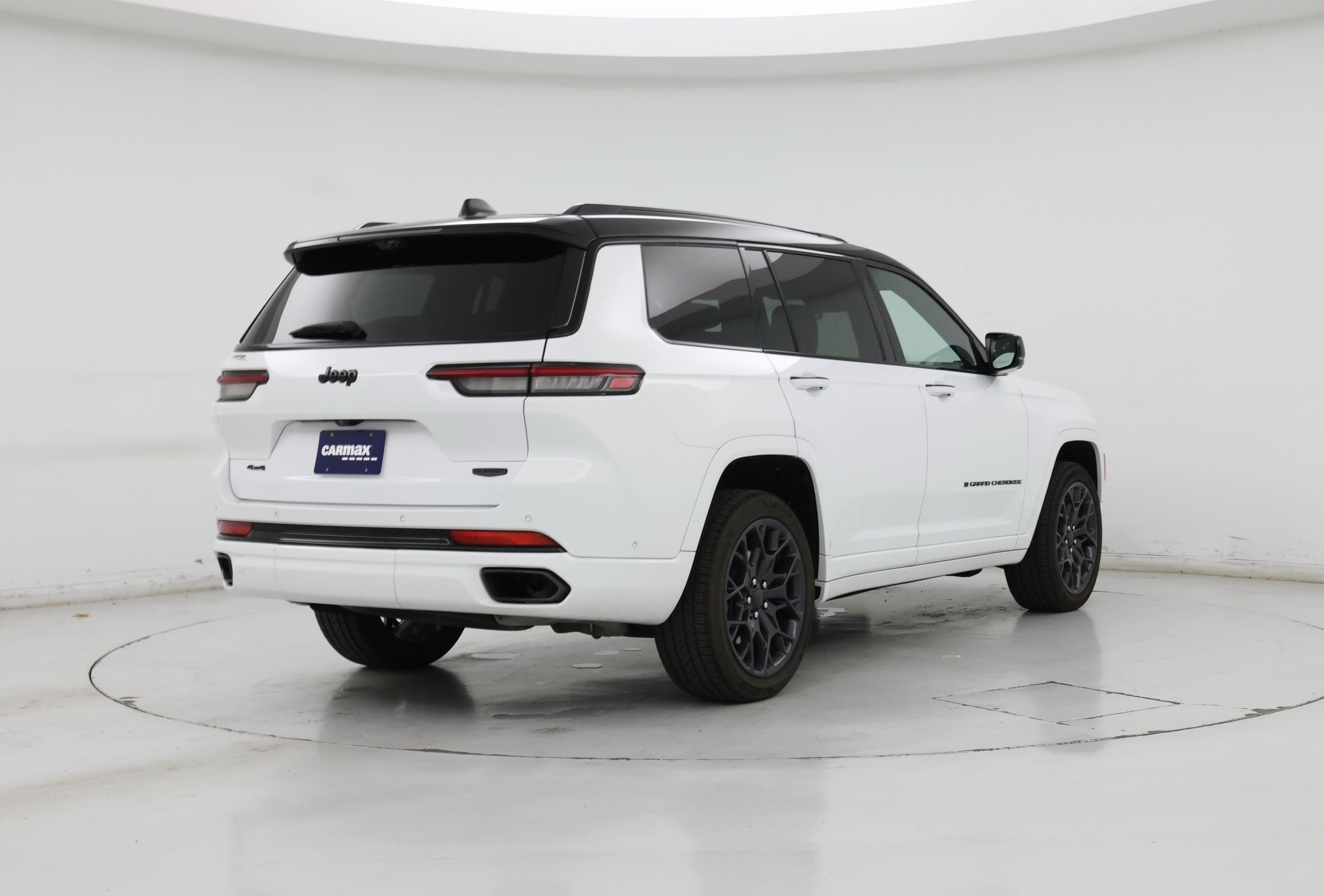 Thumbnail: 2023 Jeep Grand Cherokee L - 8