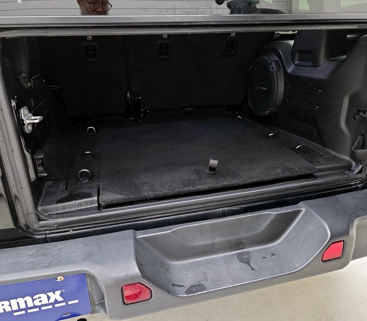 Trunk/Cargo (Seats Up)