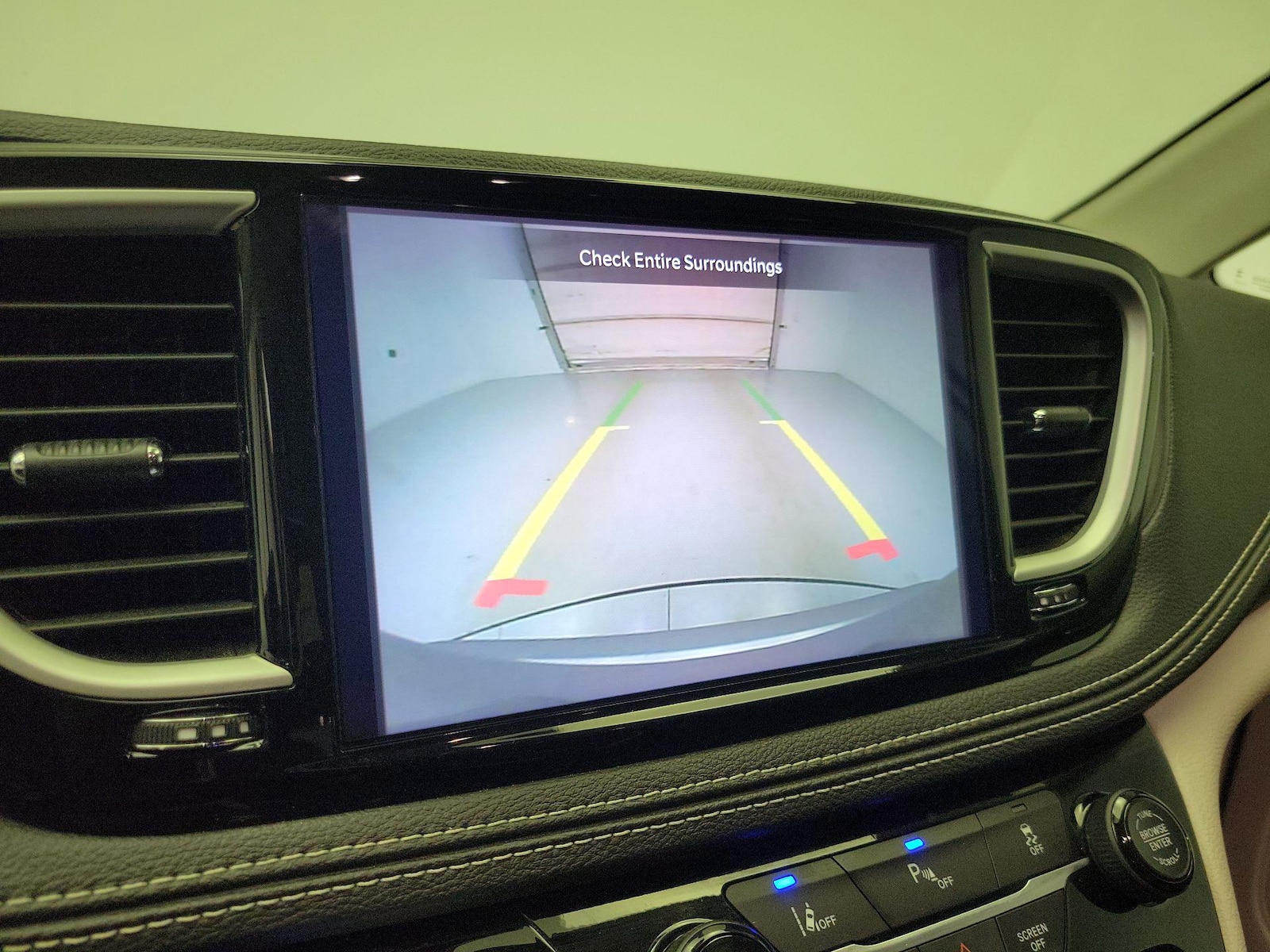 2024 Chrysler Pacifica PHEV Select - Photo 16