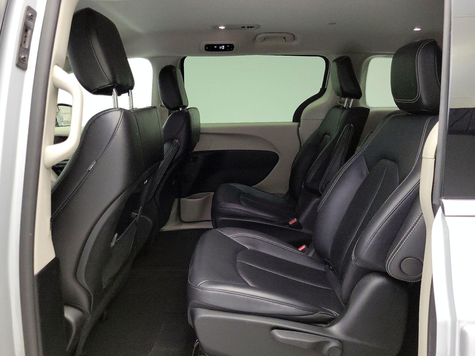 2024 Chrysler Pacifica PHEV Select - Photo 21