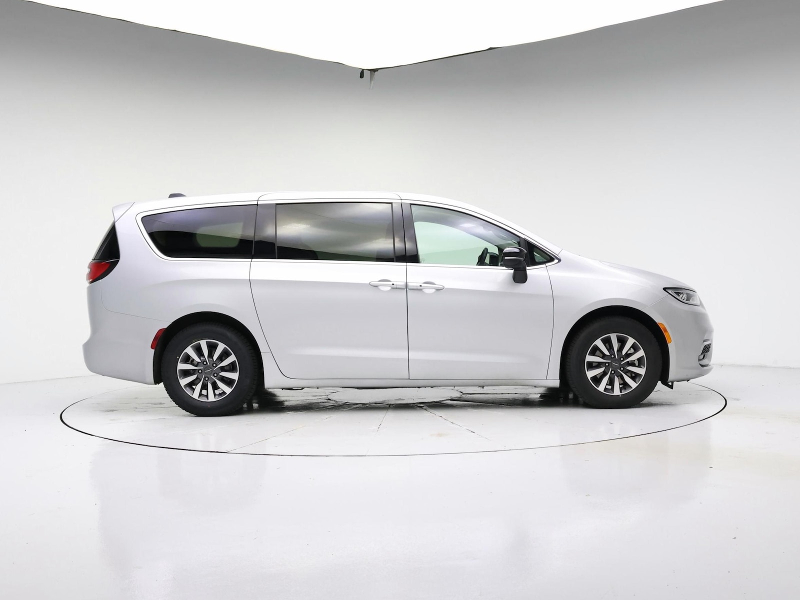 2024 Chrysler Pacifica PHEV Select - Photo 8