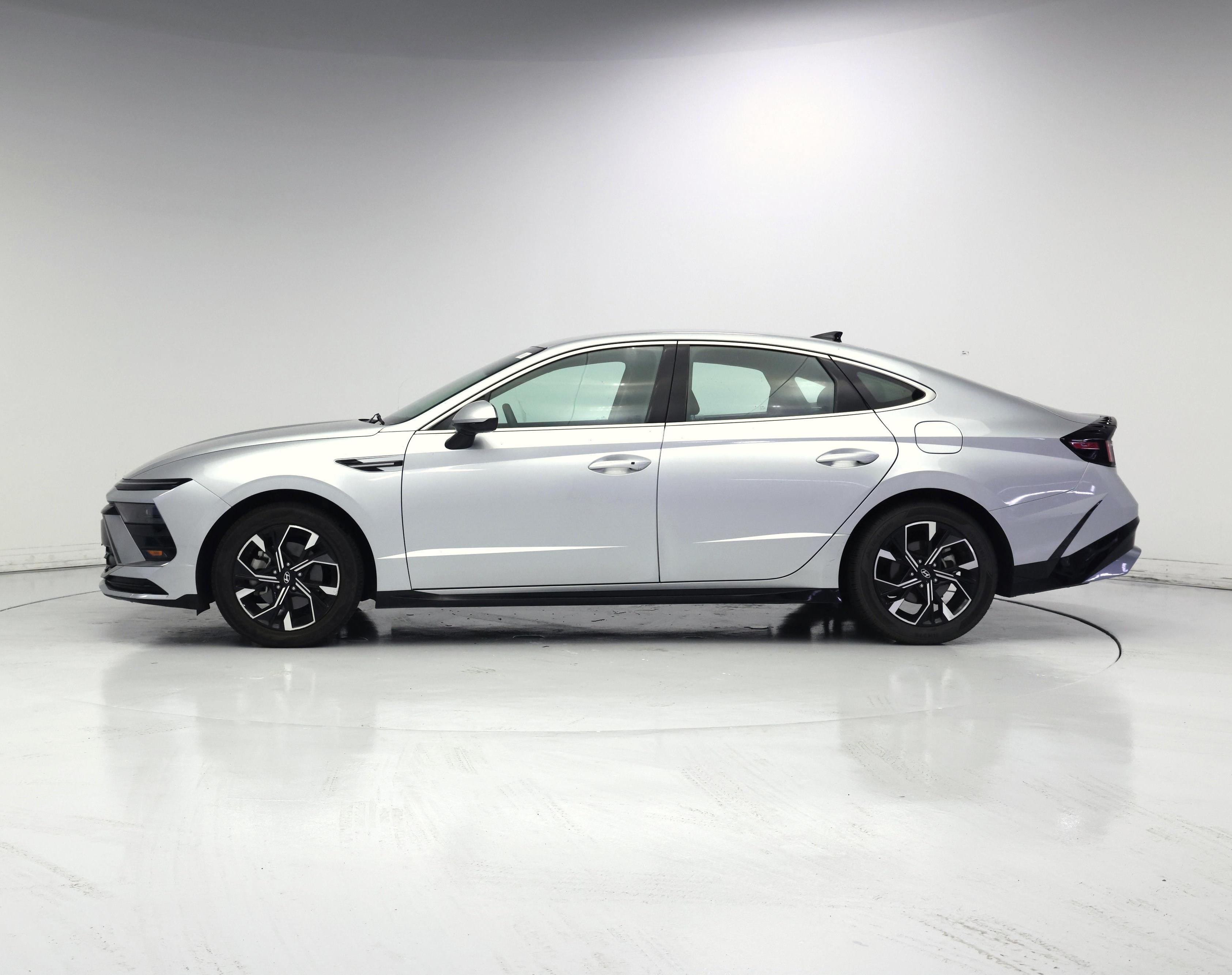 Thumbnail: 2024 Hyundai Sonata - 3