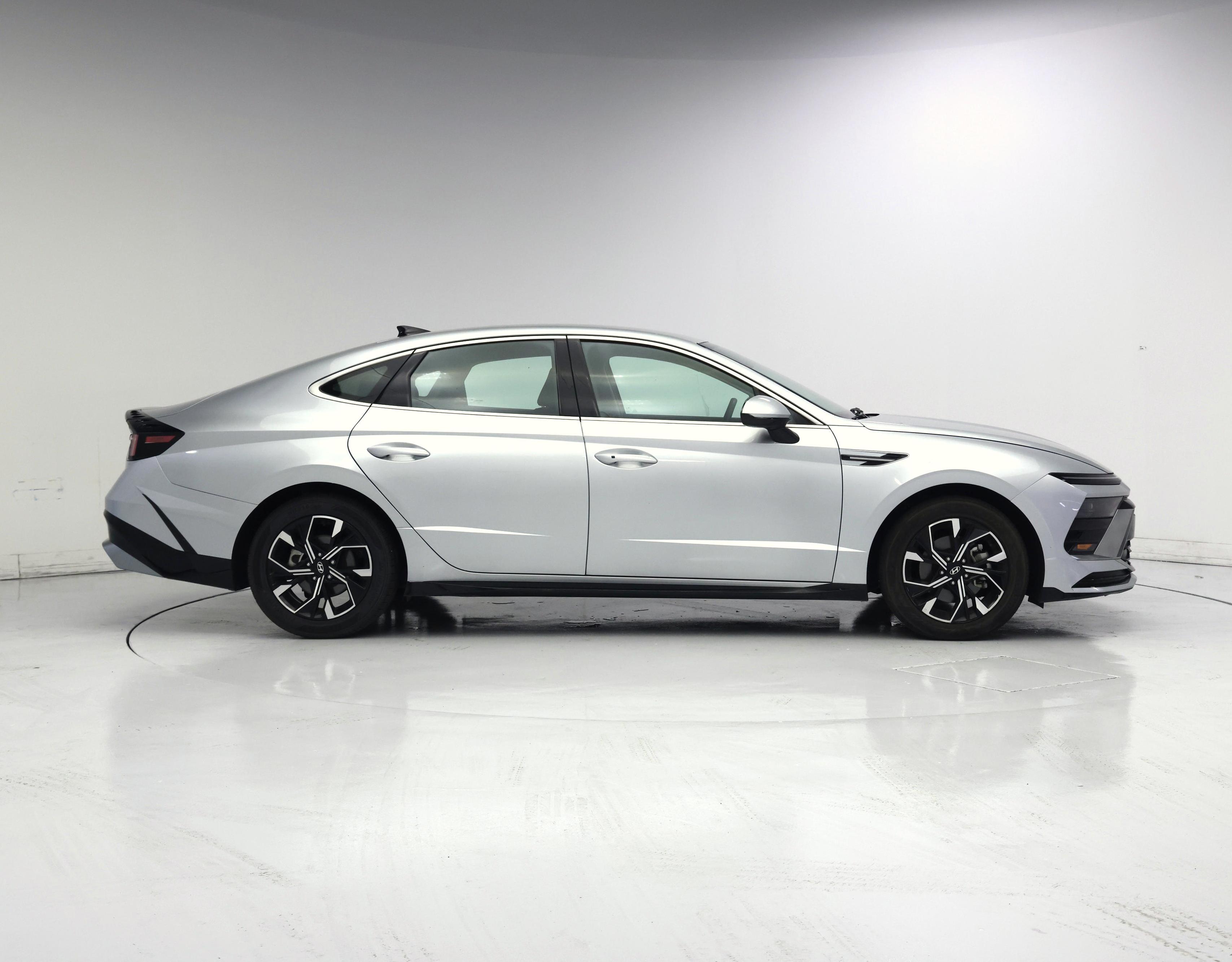 Thumbnail: 2024 Hyundai Sonata - 7