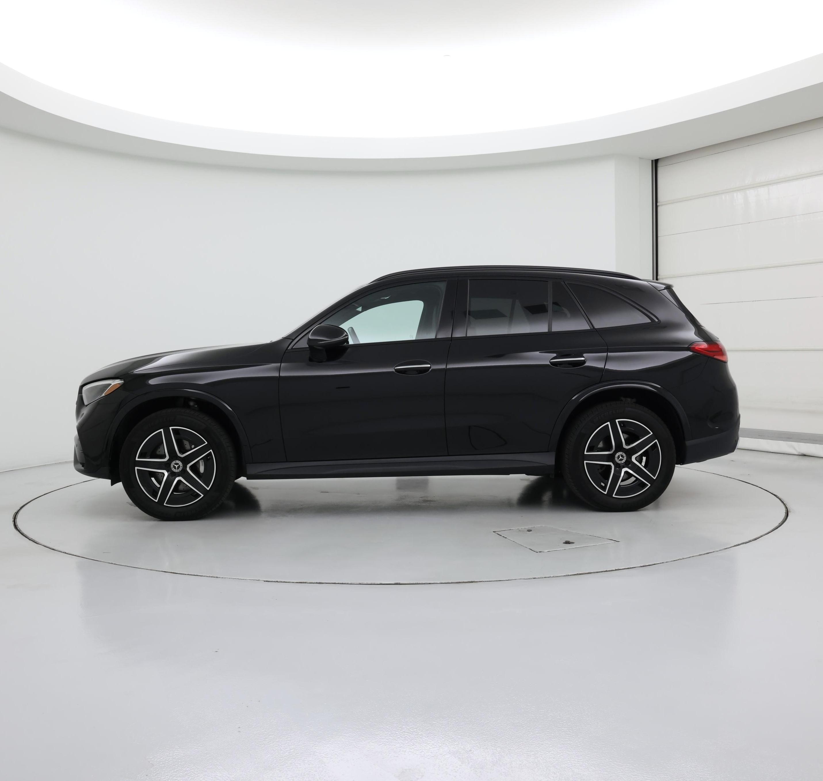 Thumbnail: 2024 Mercedes-Benz GLC - 3