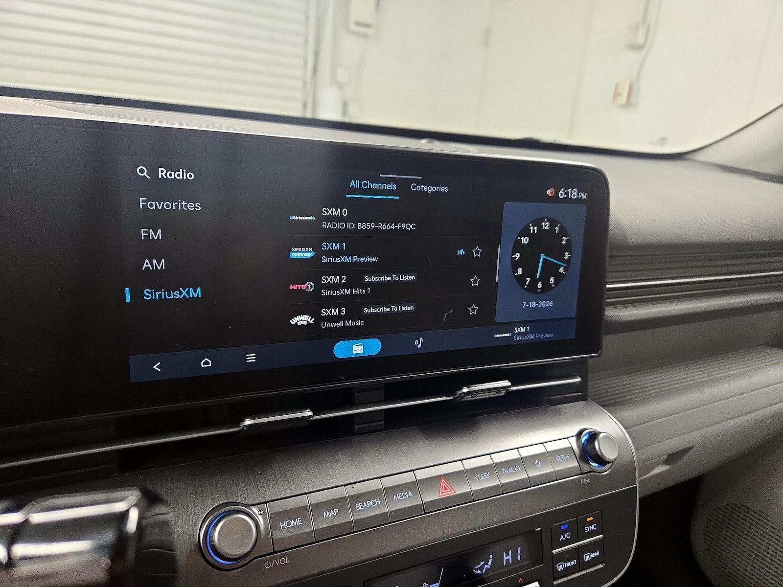 2025 Hyundai Kona SEL - Photo 16