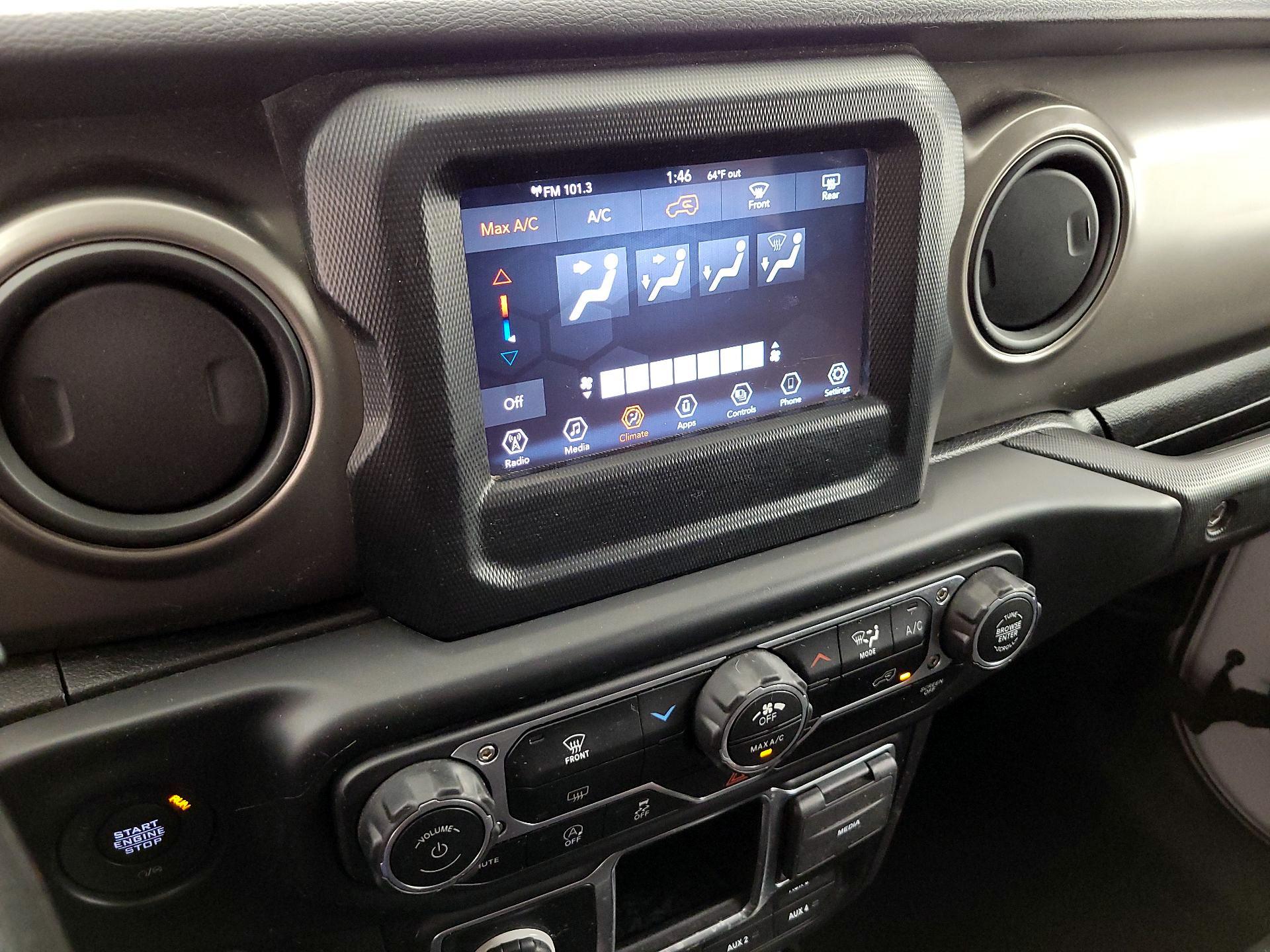 Thumbnail: 2022 Jeep Wrangler - 16