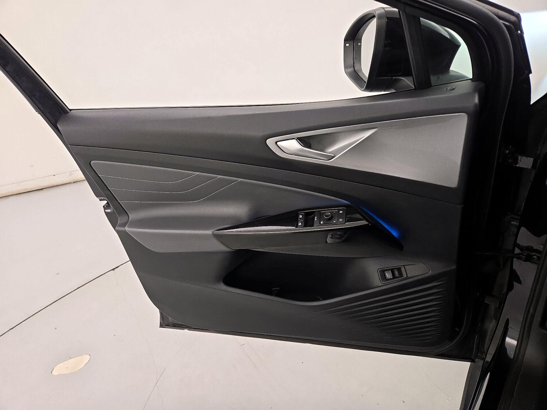Thumbnail: 2023 Volkswagen ID.4 - 12