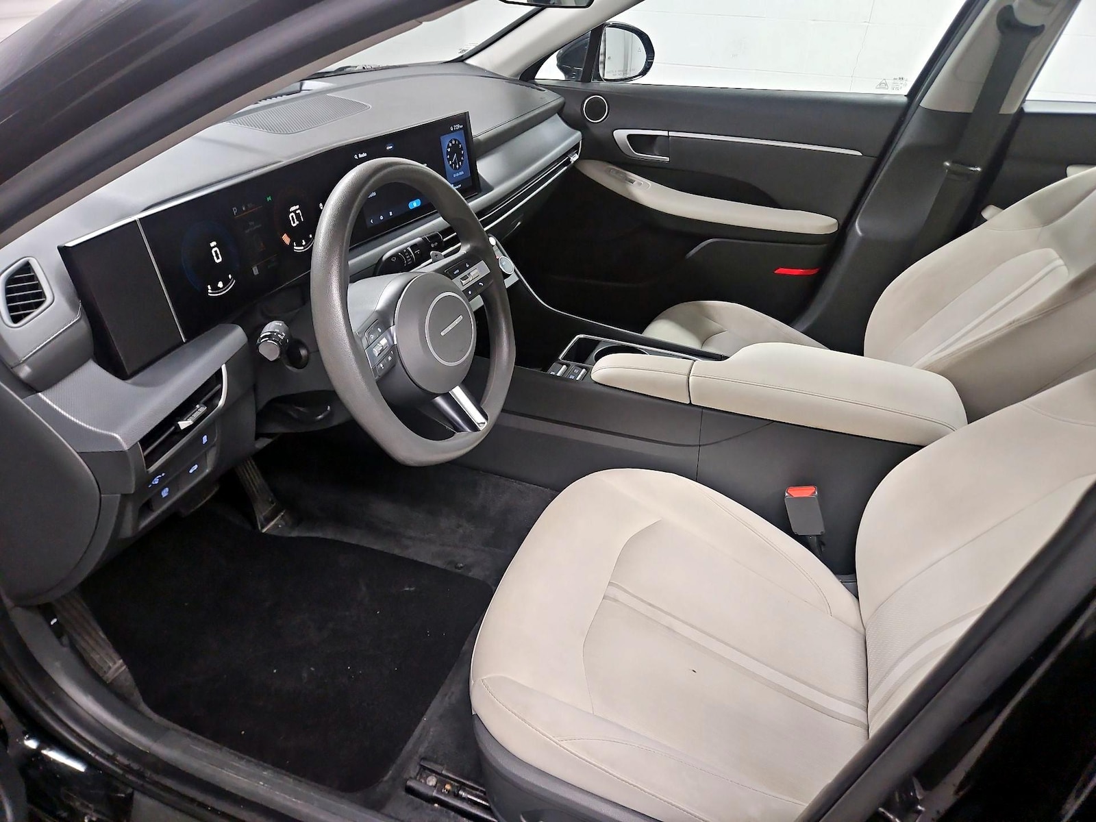 2025 Hyundai Sonata SEL - Photo 12