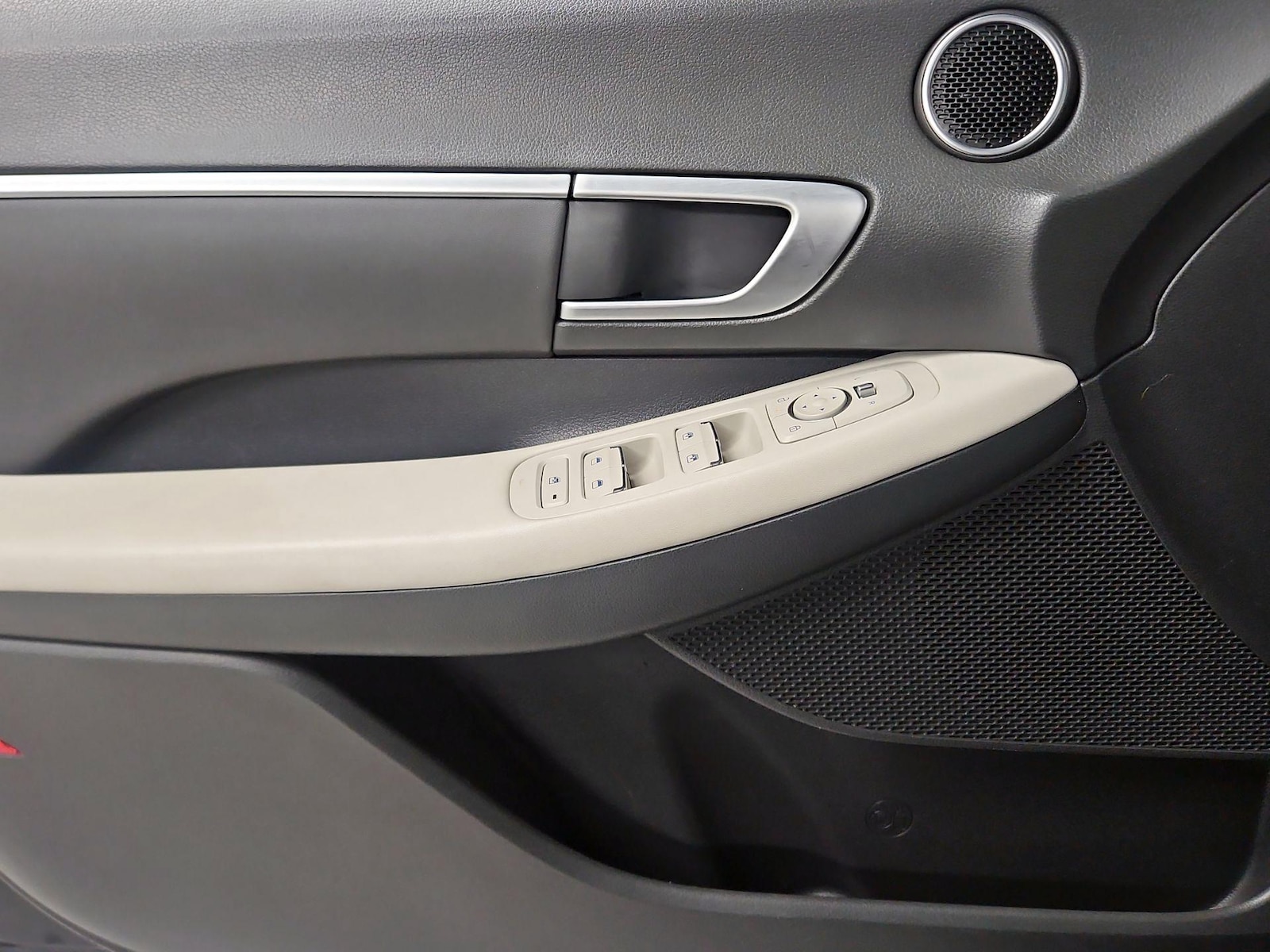 2025 Hyundai Sonata SEL - Photo 13