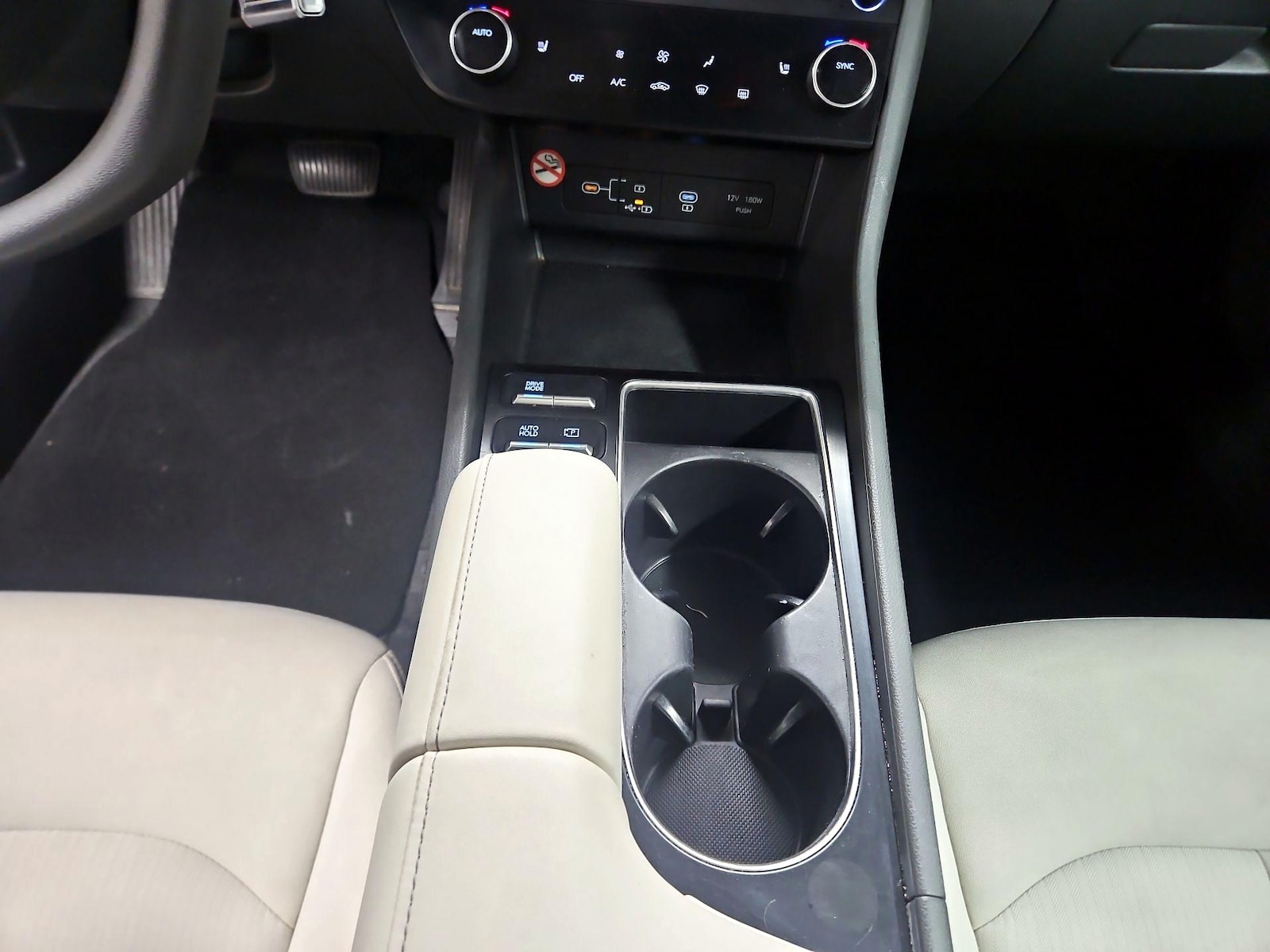 2025 Hyundai Sonata SEL - Photo 18