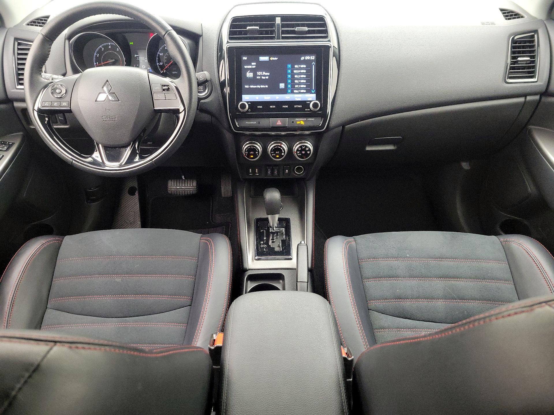 Thumbnail: 2025 Mitsubishi Outlander Sport - 9