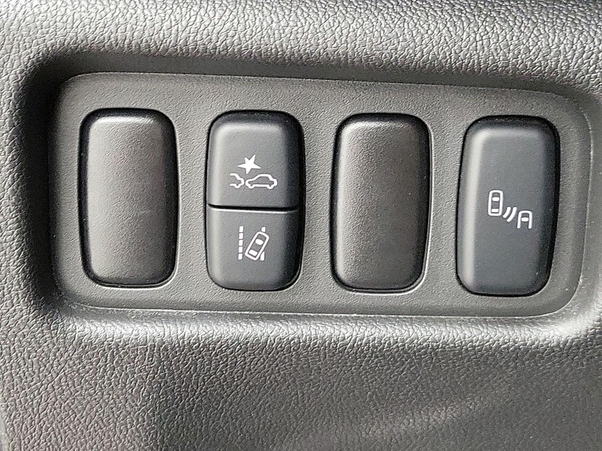 Thumbnail: 2025 Mitsubishi Outlander Sport - 13