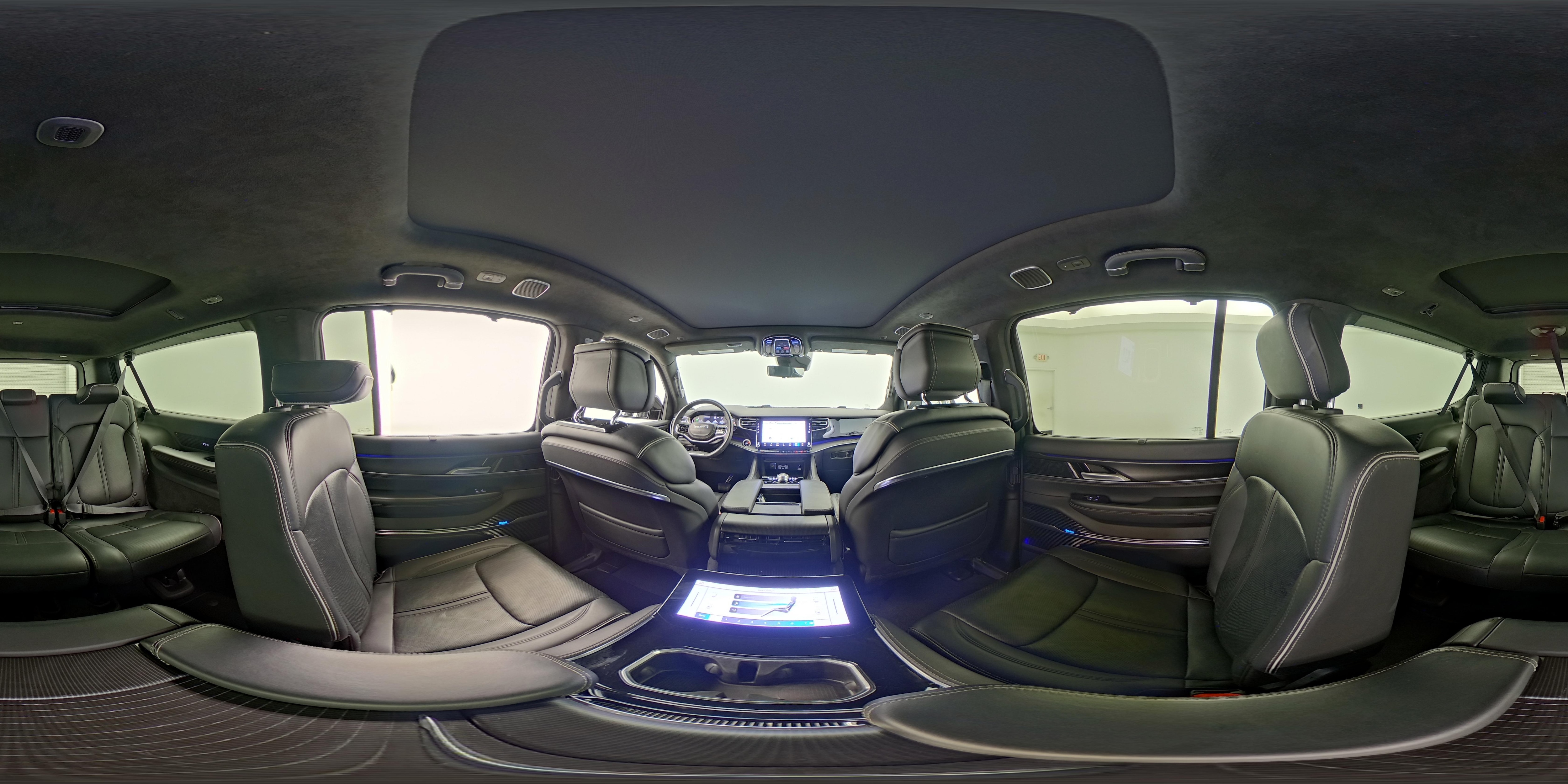 2024 Jeep Grand Wagoneer L Series II - Photo 29