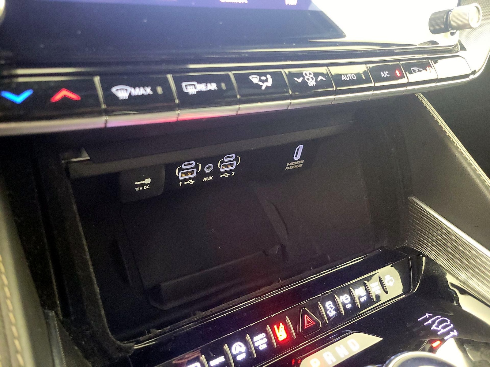 2024 Jeep Grand Wagoneer L Series II - Photo 18