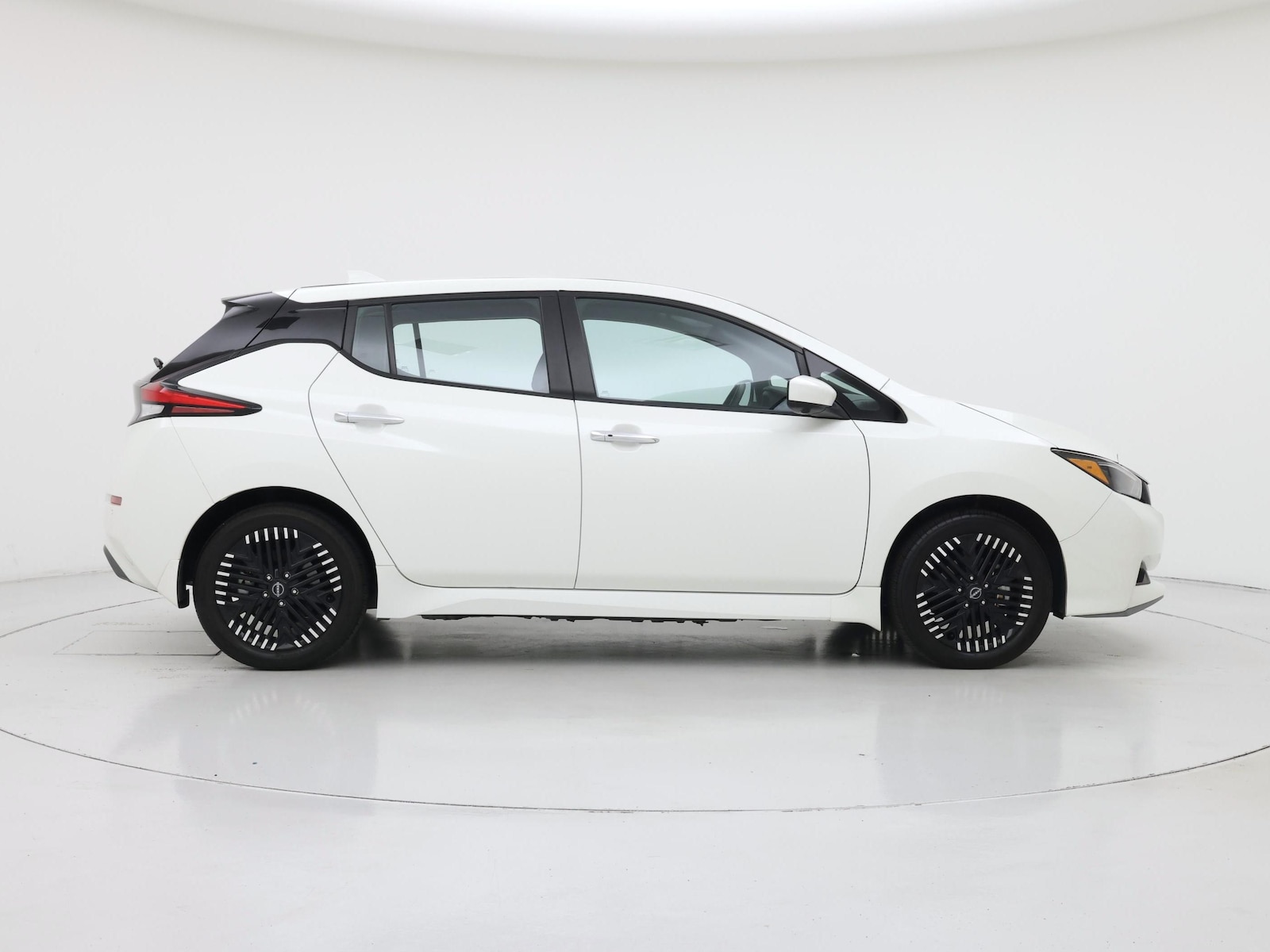 2024 Nissan LEAF SV PLUS - Photo 8