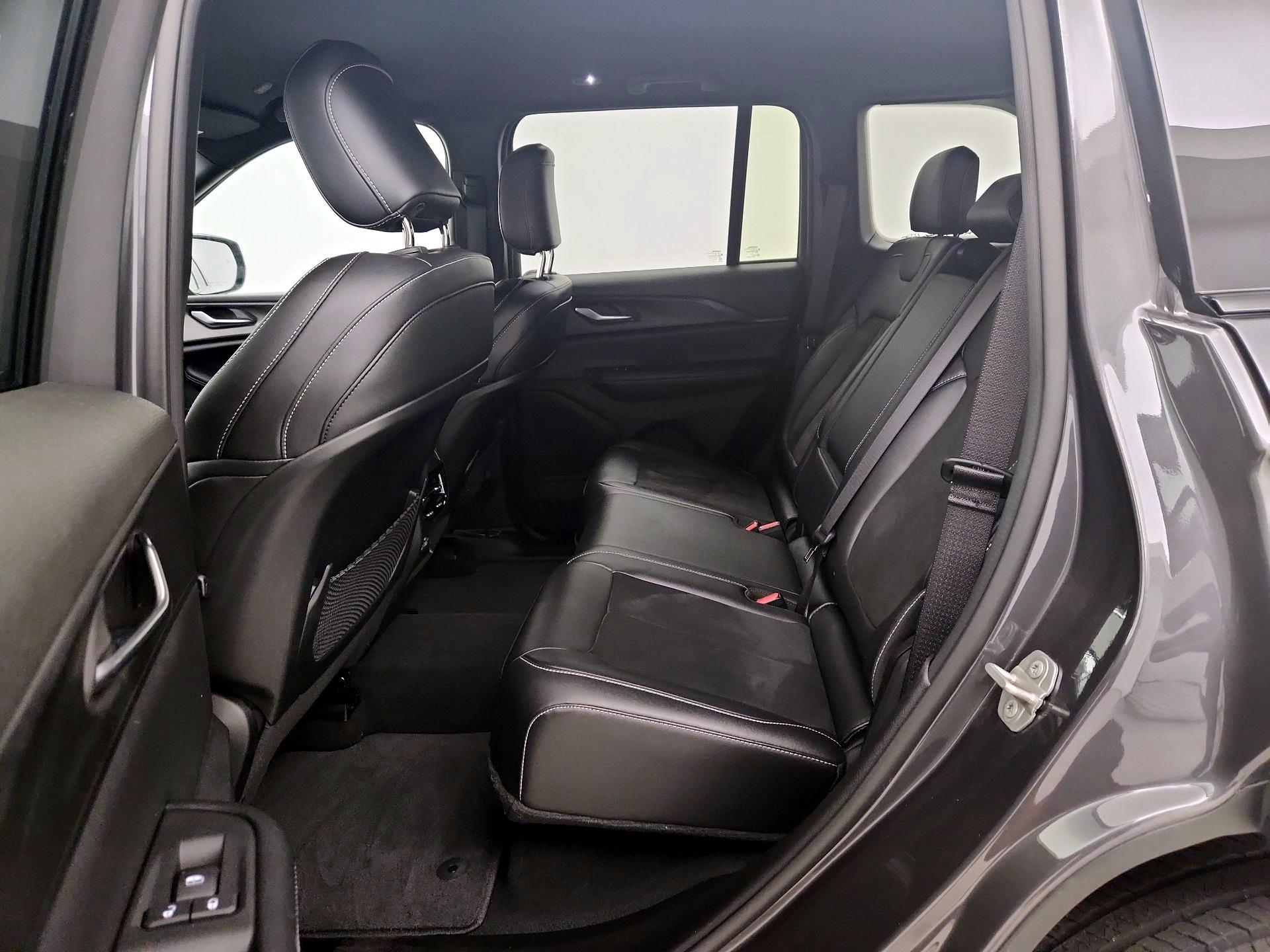 Thumbnail: 2024 Jeep Grand Cherokee - 18
