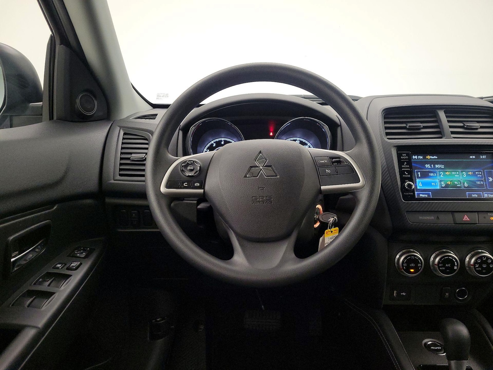 2025 Mitsubishi Outlander Sport ES - Photo 11