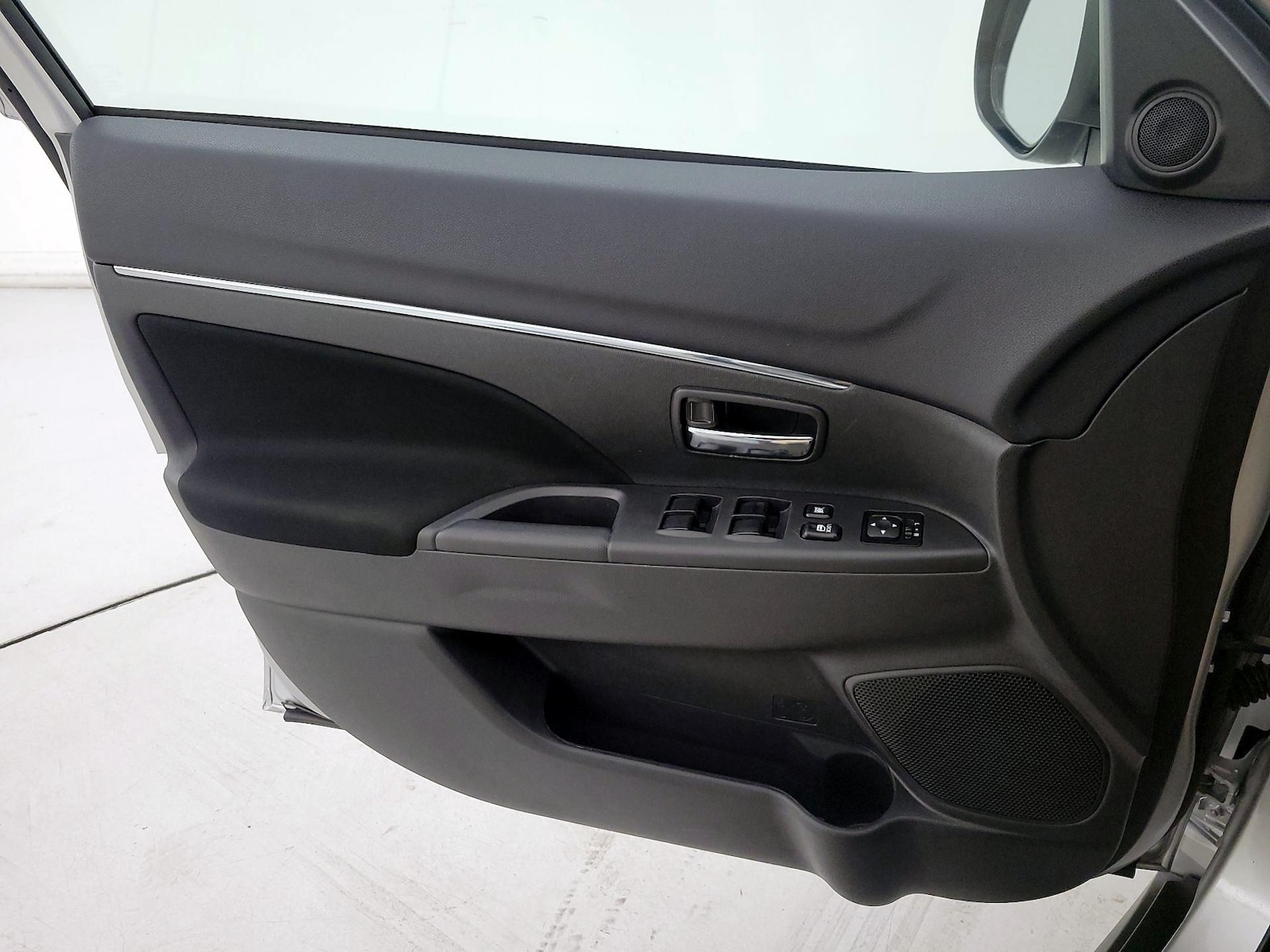 2025 Mitsubishi Outlander Sport ES - Photo 13