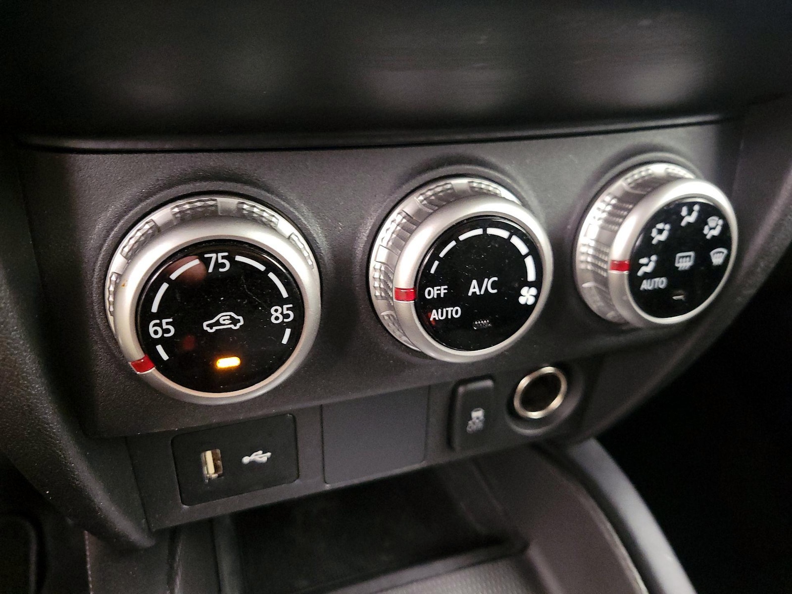 2025 Mitsubishi Outlander Sport ES - Photo 17