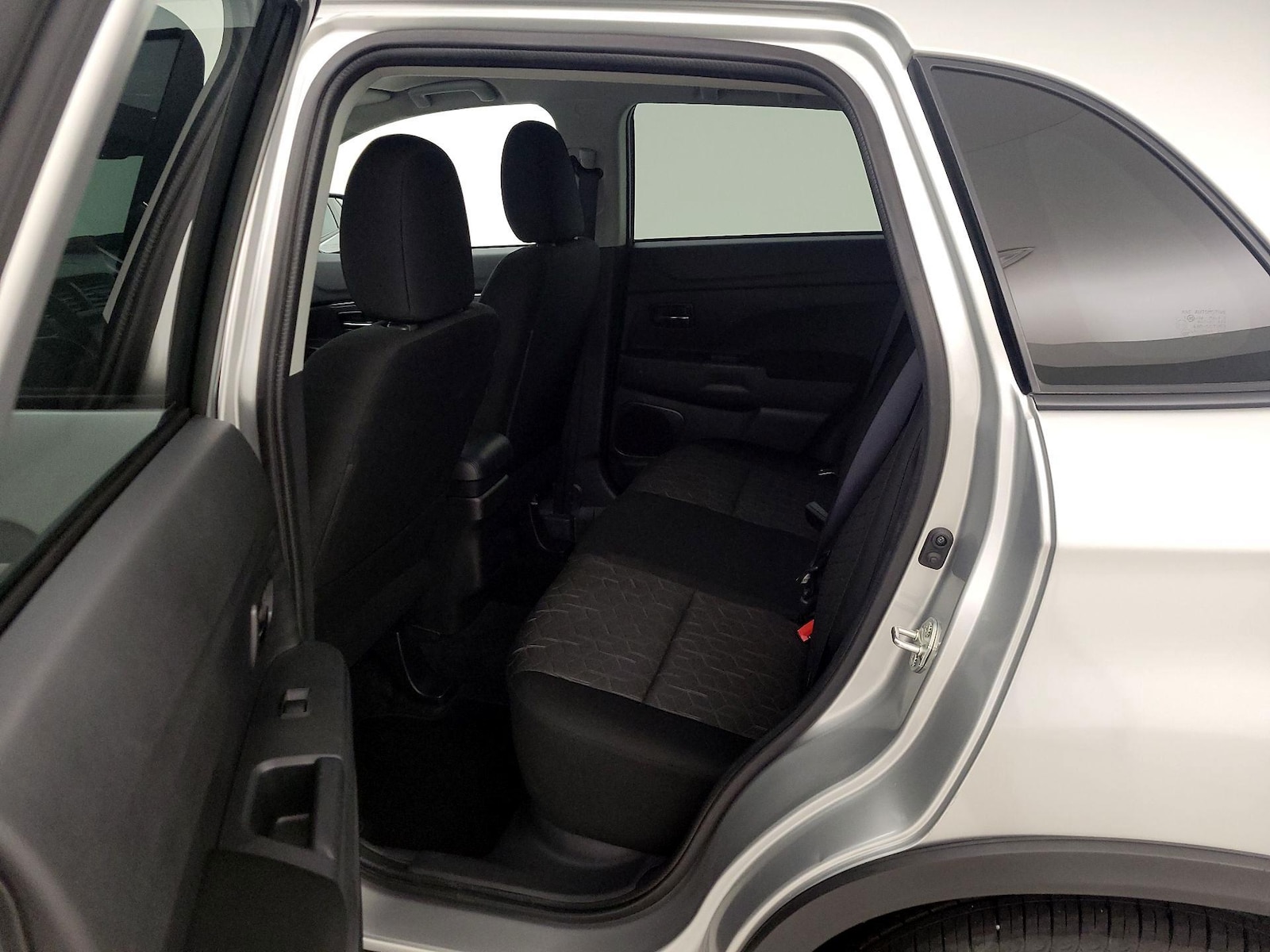 2025 Mitsubishi Outlander Sport ES - Photo 20