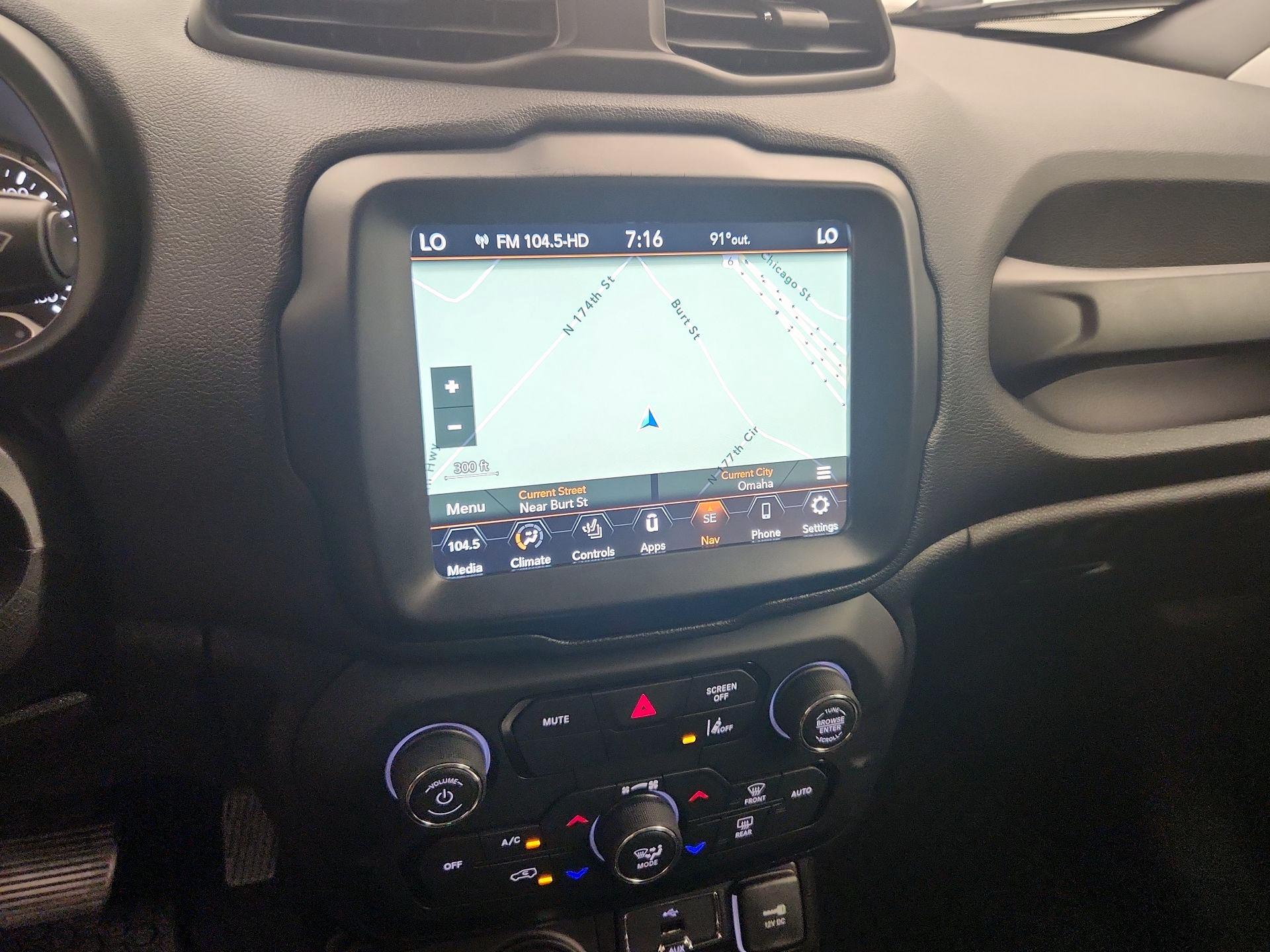 Thumbnail: 2022 Jeep Renegade - 14