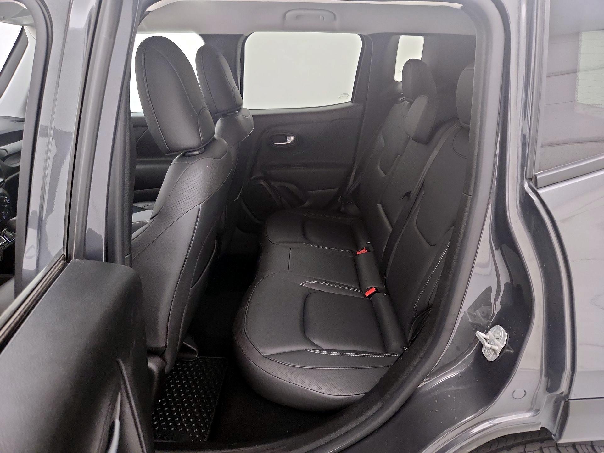 Thumbnail: 2022 Jeep Renegade - 20