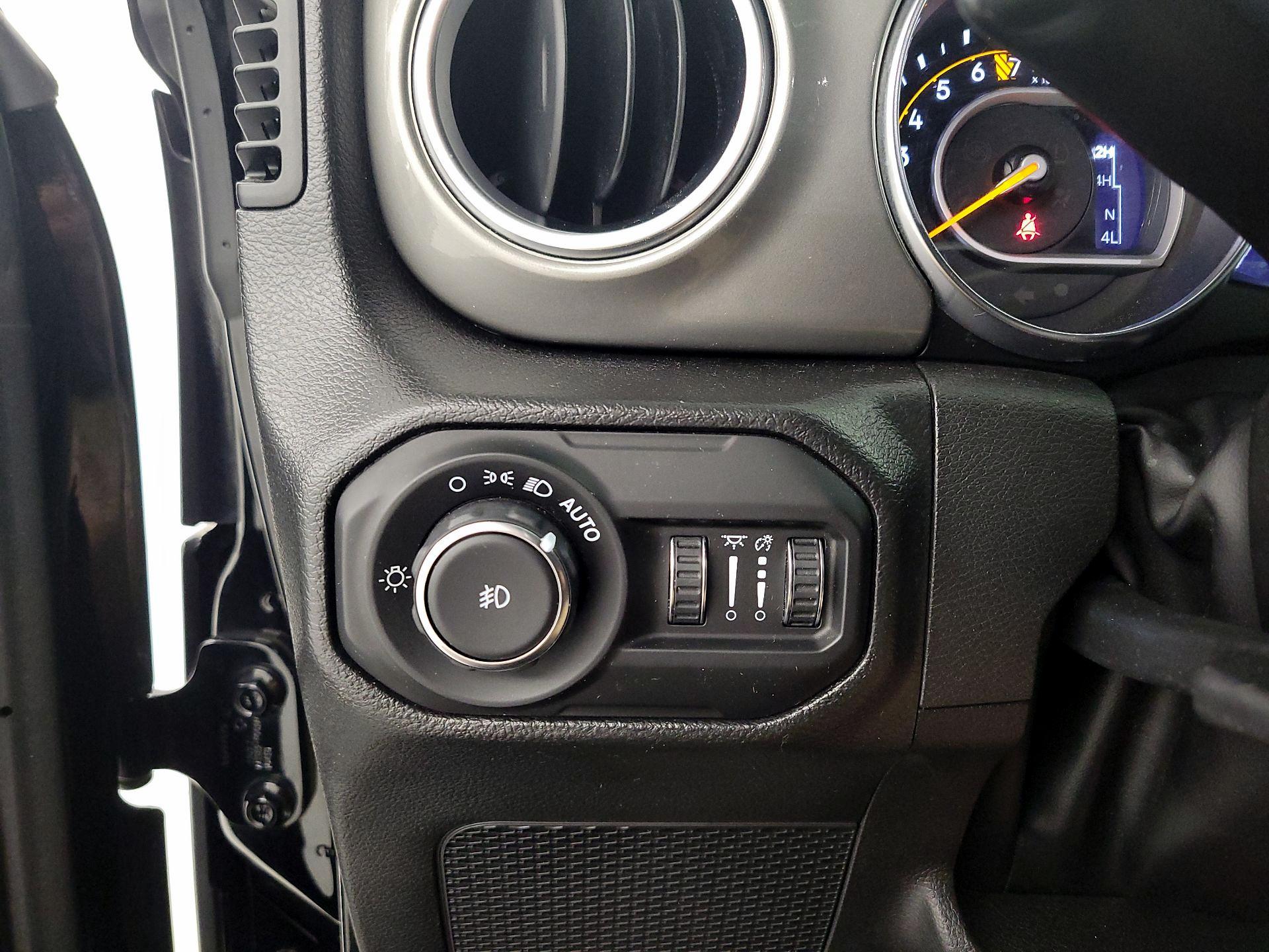 Thumbnail: 2022 Jeep Wrangler - 13