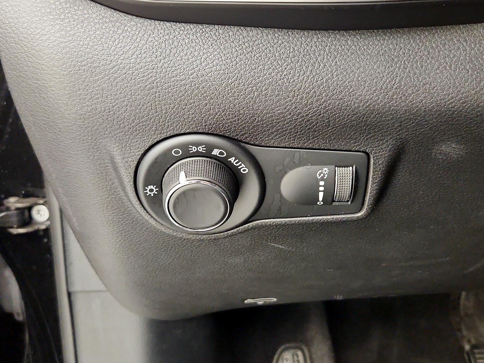 Thumbnail: 2023 Jeep Compass - 13