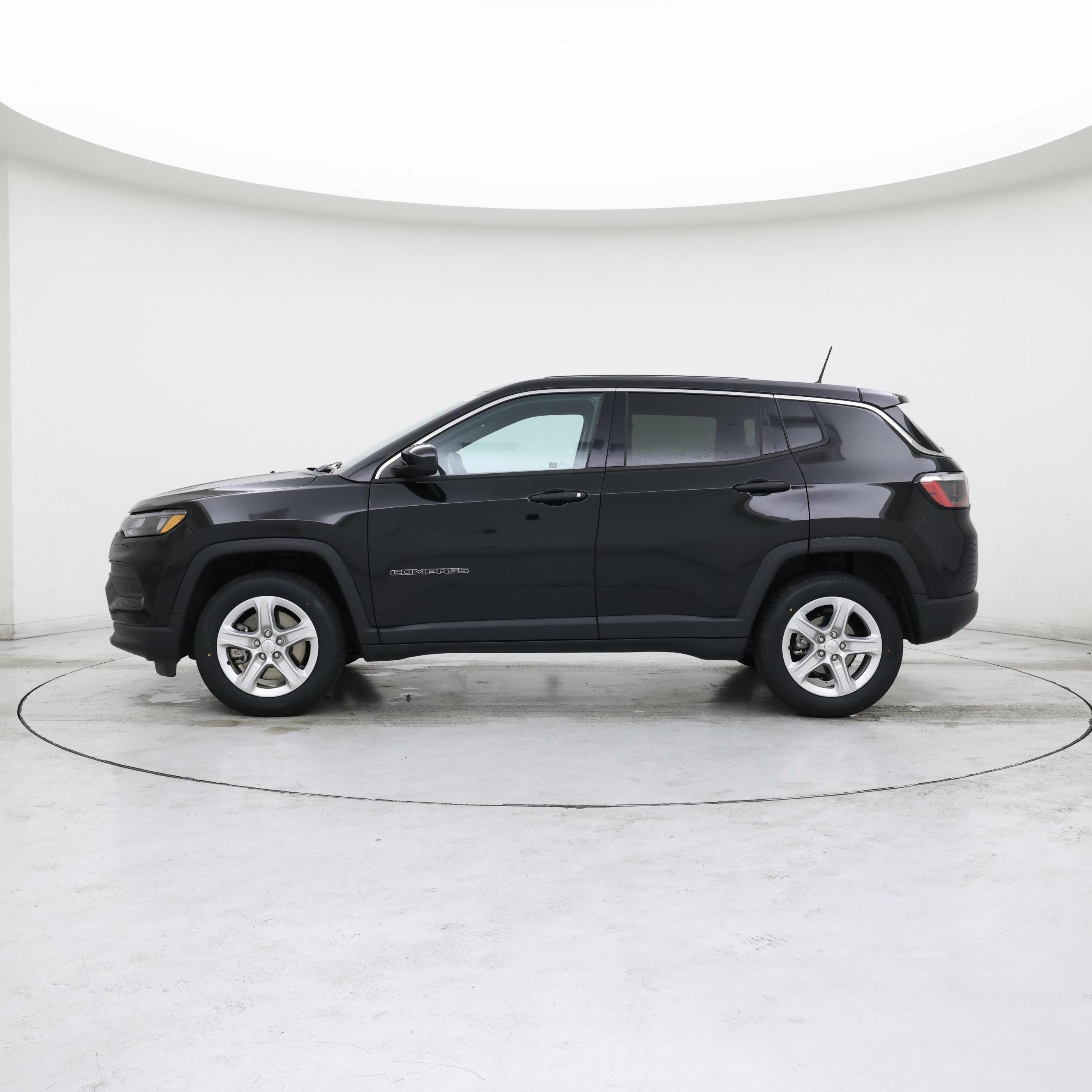 Thumbnail: 2023 Jeep Compass - 3