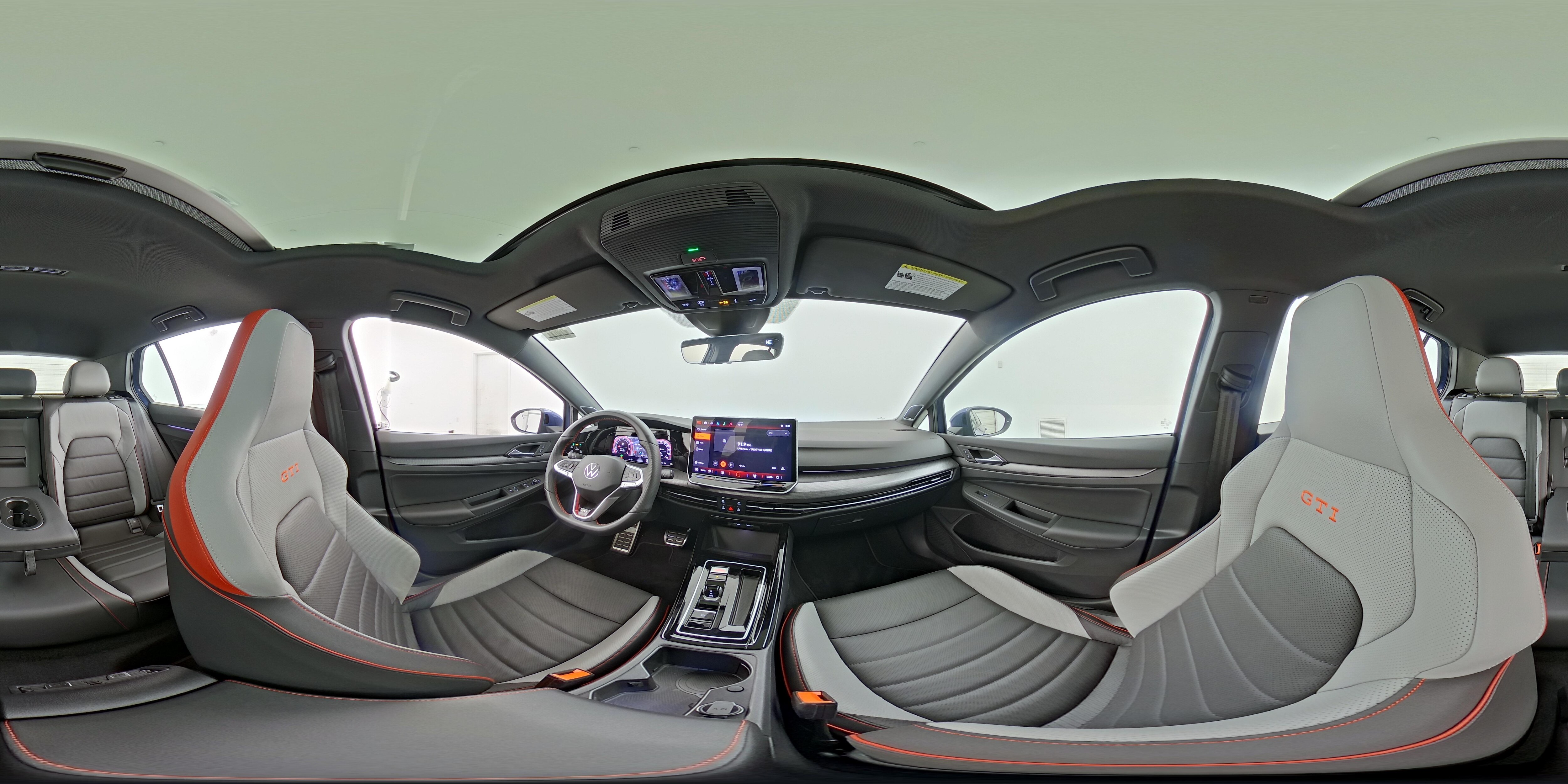 2025 Volkswagen Golf GTI SE - Photo 24