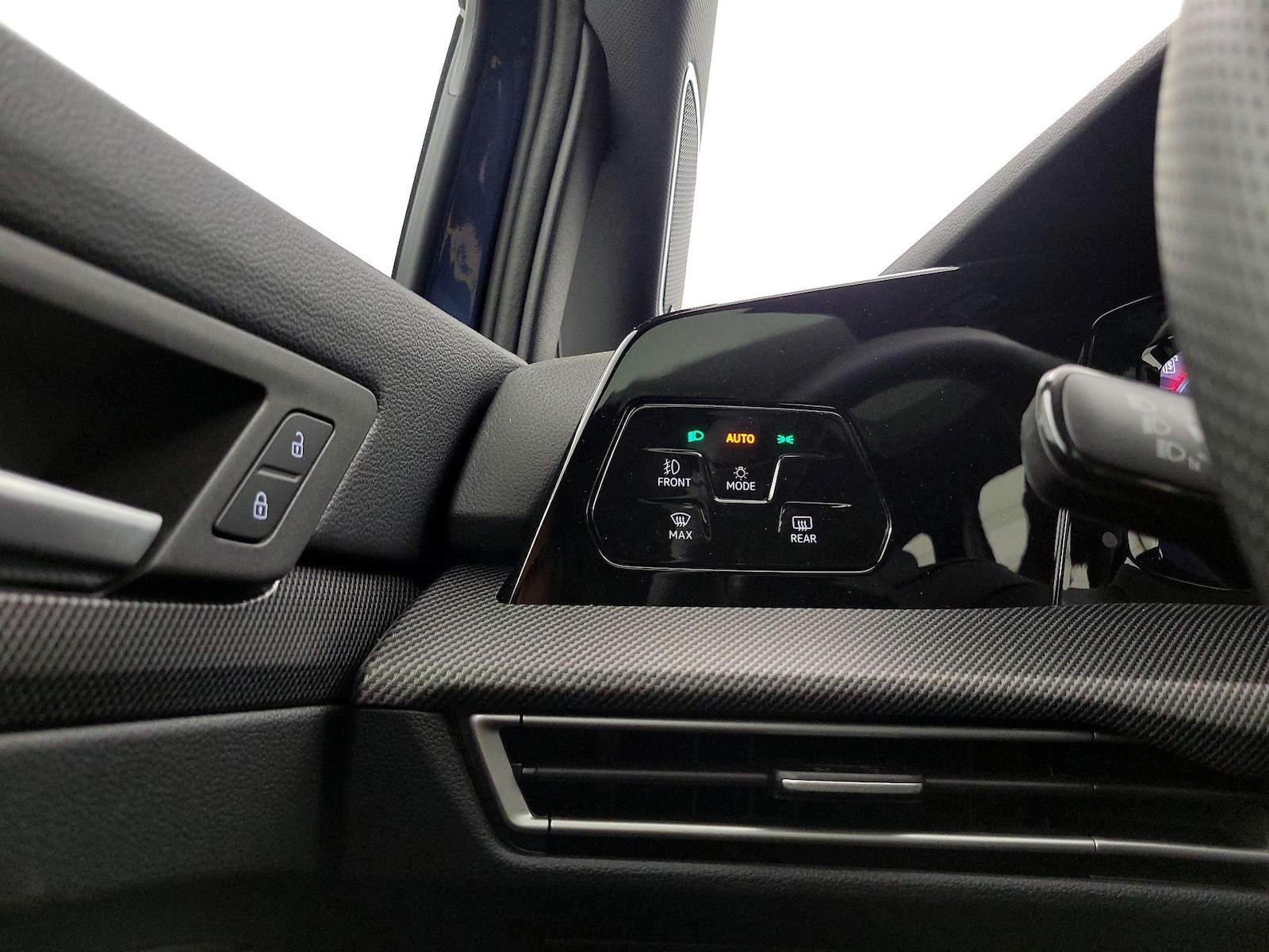 2025 Volkswagen Golf GTI SE - Photo 14