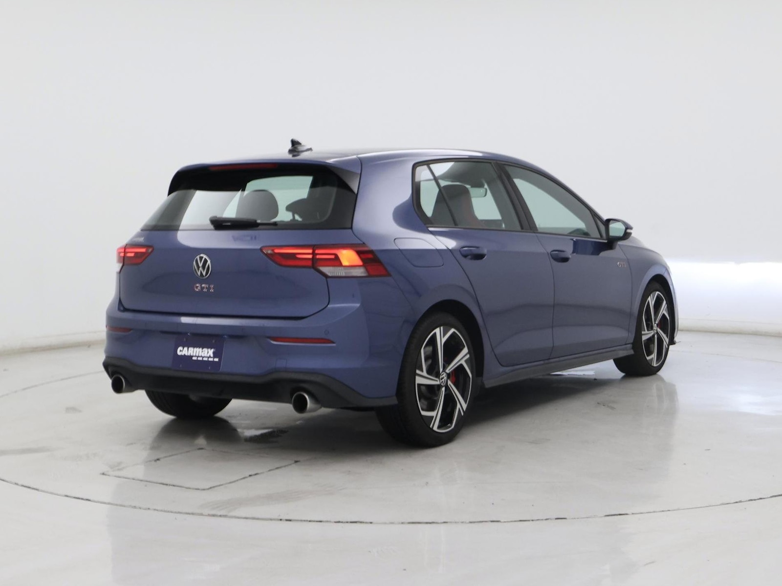 2025 Volkswagen Golf GTI SE - Photo 9