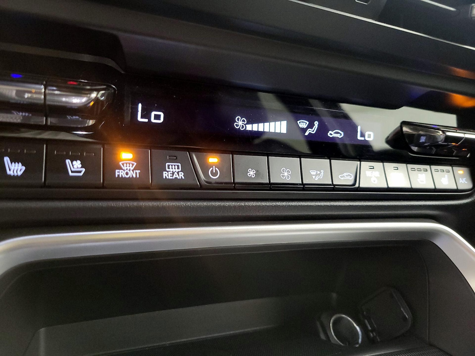 2024 Mazda CX-90 Premium Plus Package - Photo 17